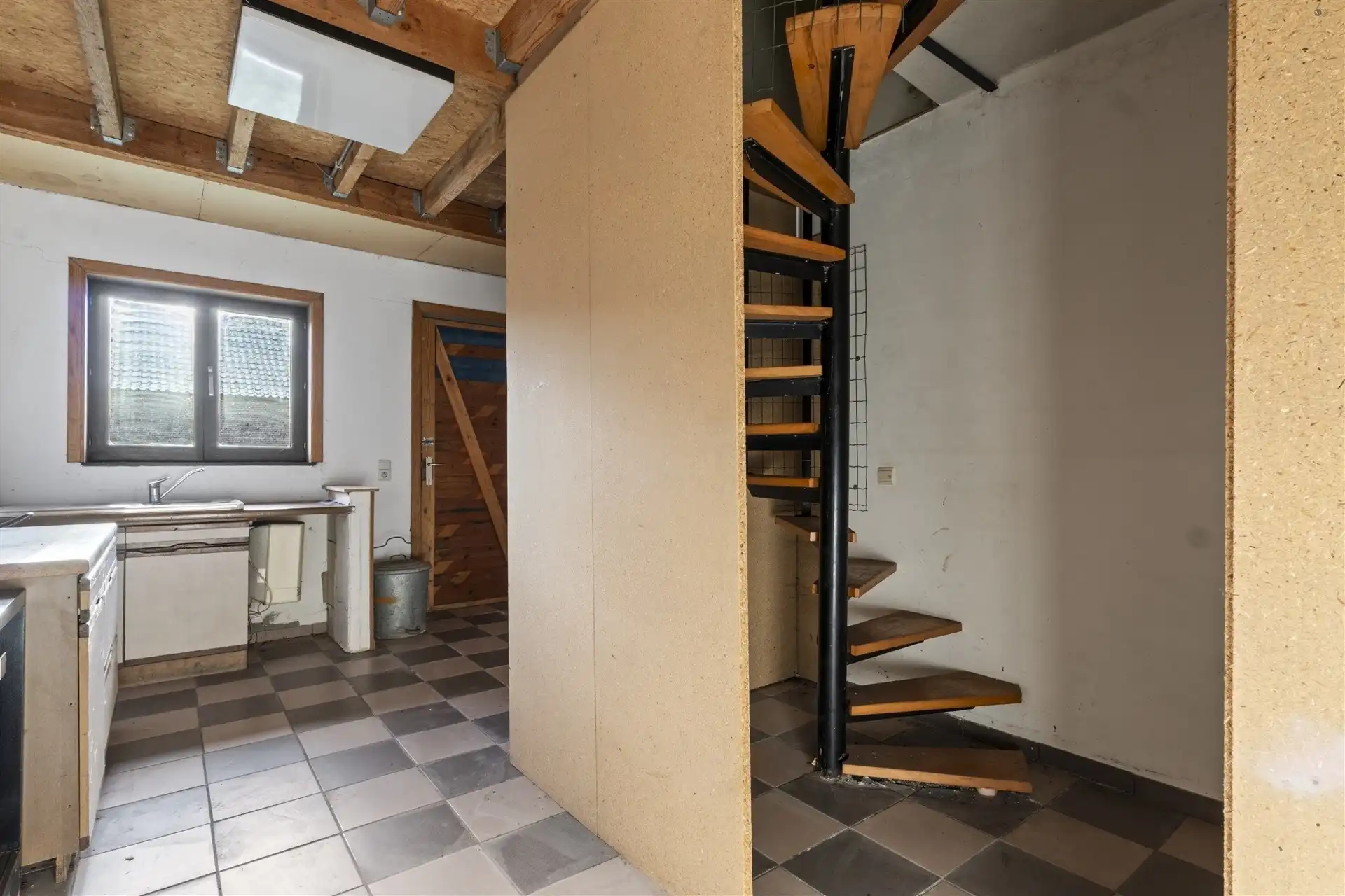 Open bebouwing met vrijstaande schuur  foto 22