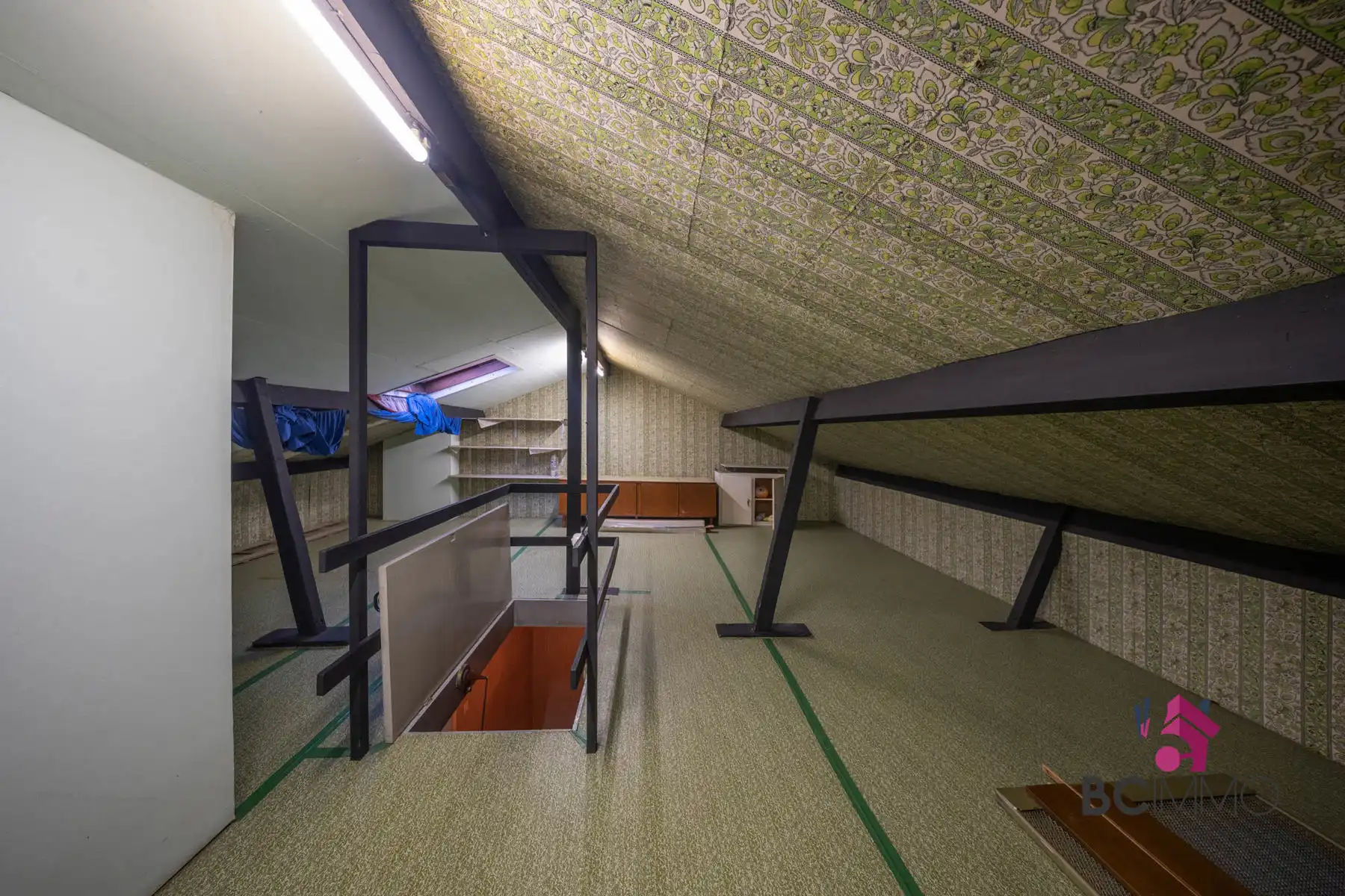 Ruime, tijdloze gezinswoning met 4 slaapkamers, grote tuin en garage en centraal gelegen in Genk foto 16