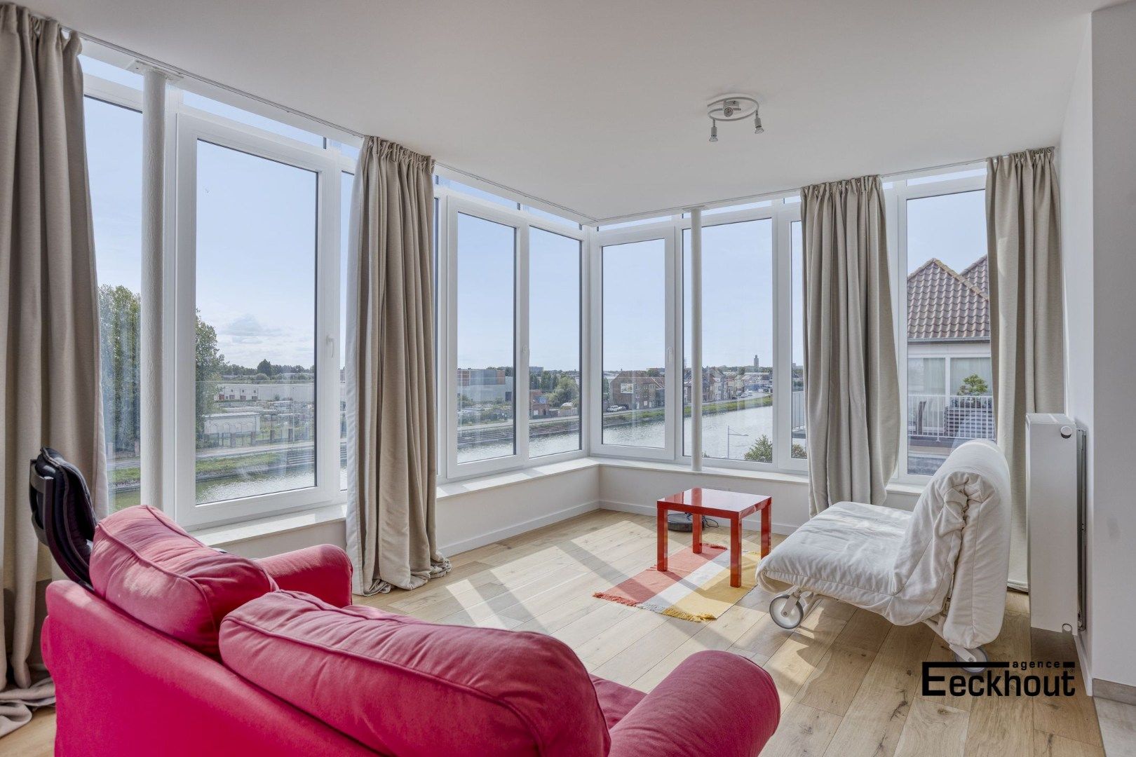 Exclusieve penthouse met fenomenale zichten op het kanaal & de spuikom! foto 3