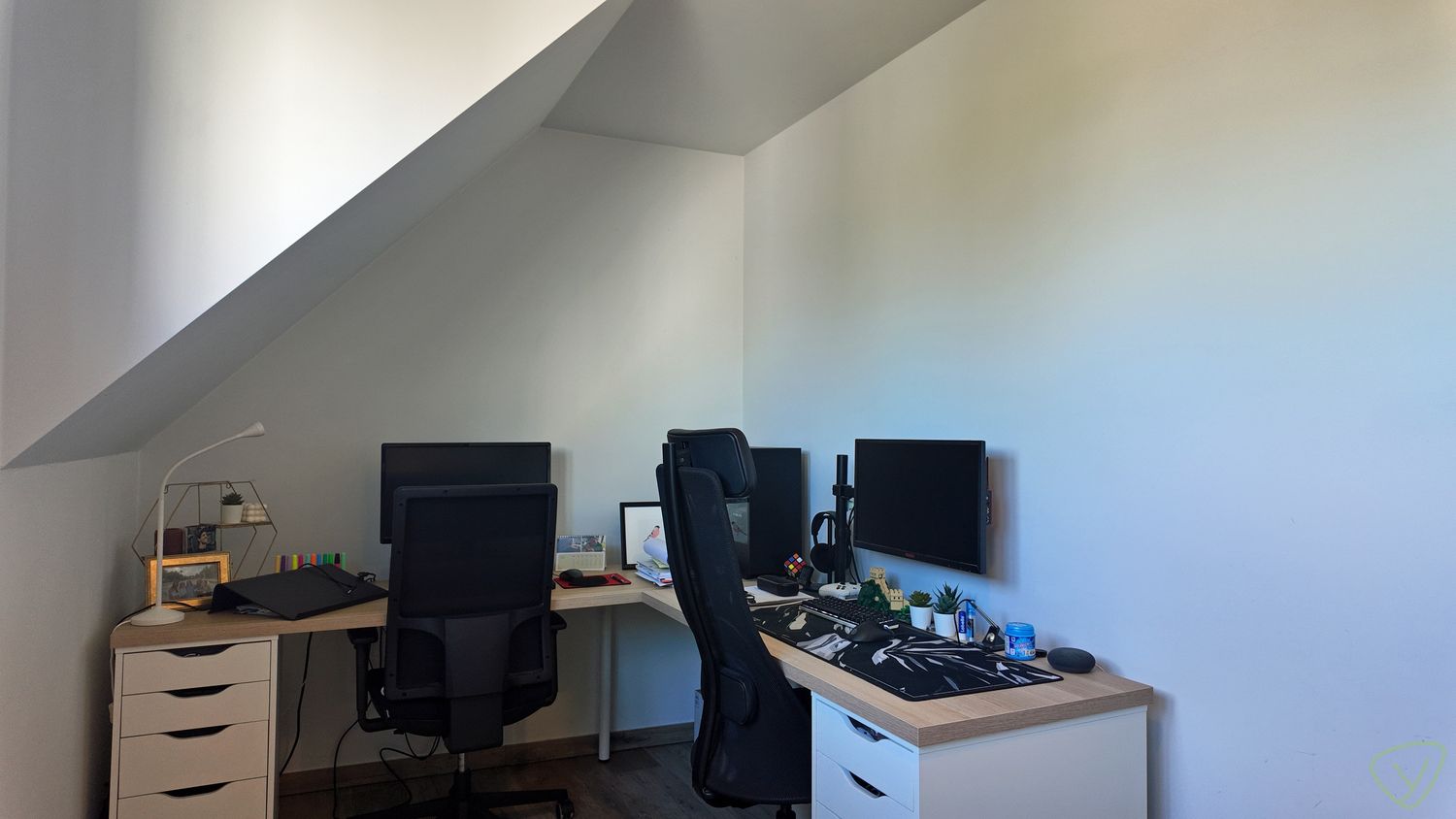 Instapklaar duplex-appartement met terras in het hart van Waarschoot! foto 8