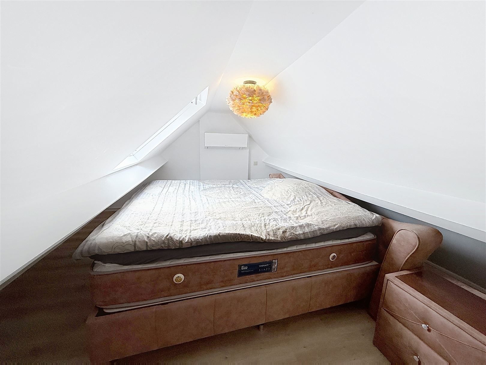 Ruime gerenoveerde woning, 5 slpks, 2 bdks, tuin, 11a 11ca  foto 55