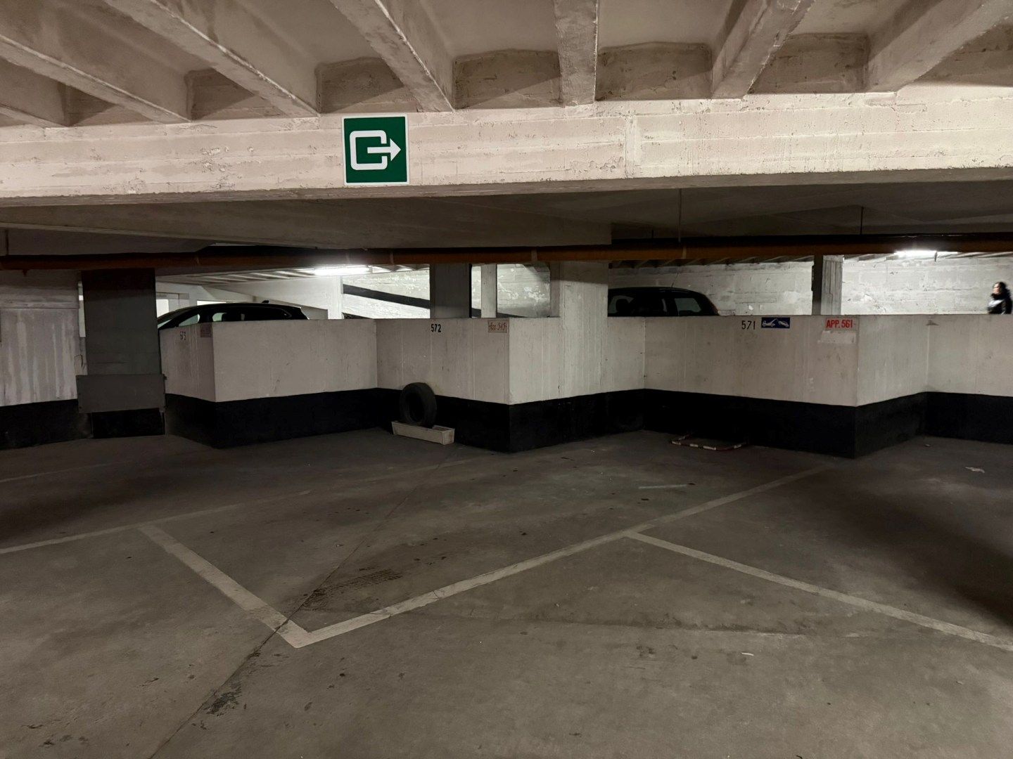 ONDERGRONDSE PARKING OP -2 foto {{pictureIndex}}
