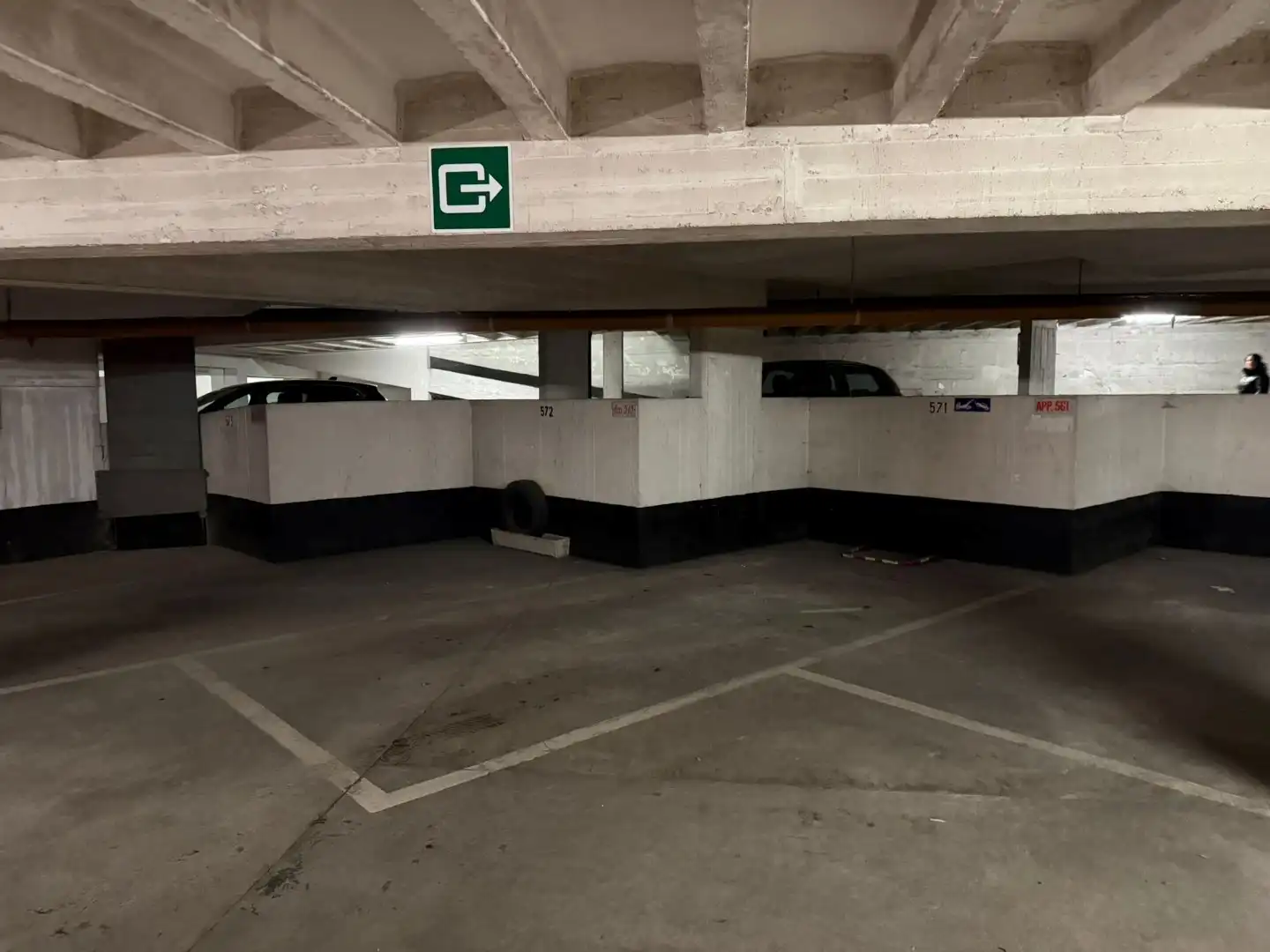 ONDERGRONDSE PARKING OP -2 foto {{pictureIndex}}