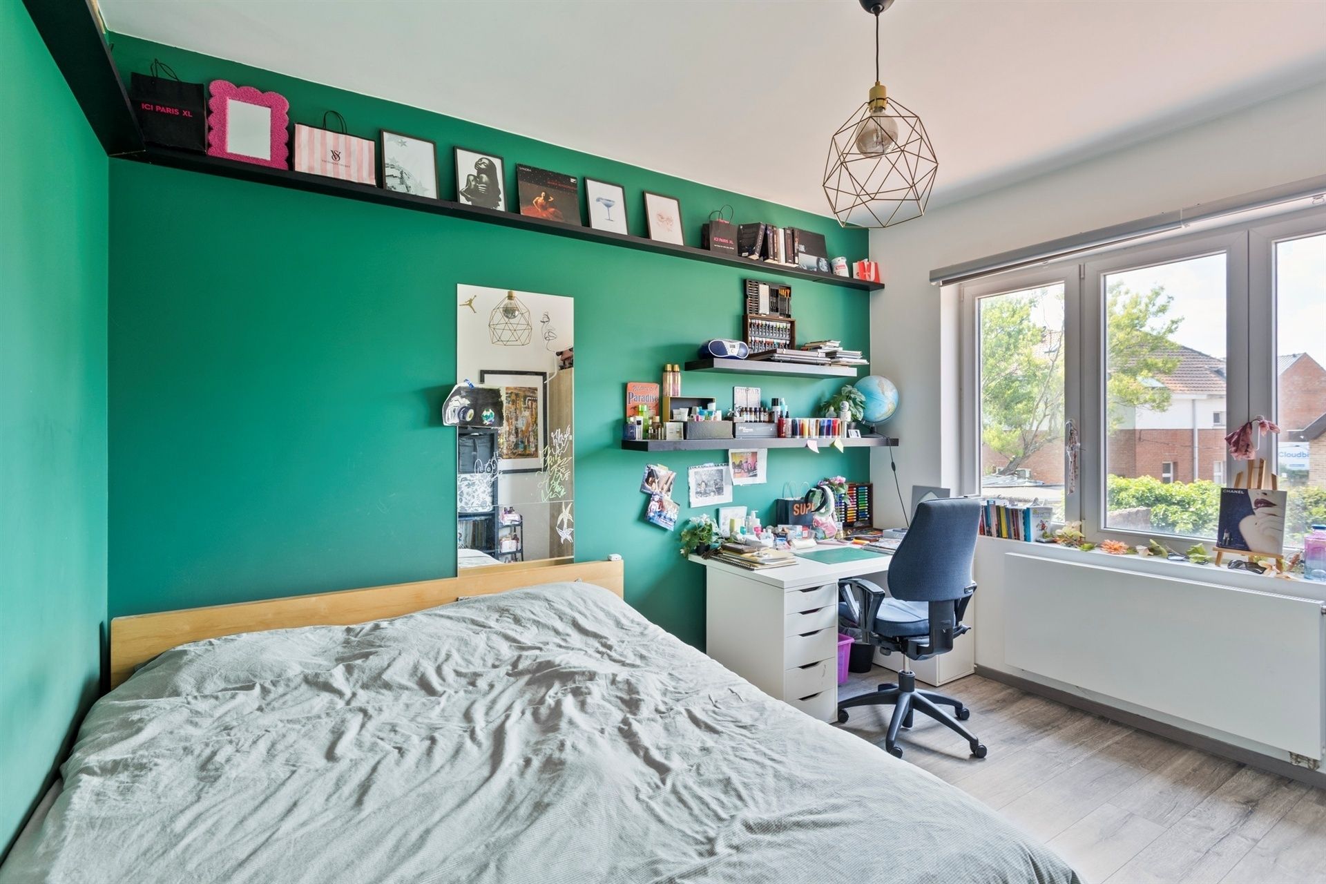 Gerenoveerde woning met 3 kamers en ZW-gerichte tuin foto 19