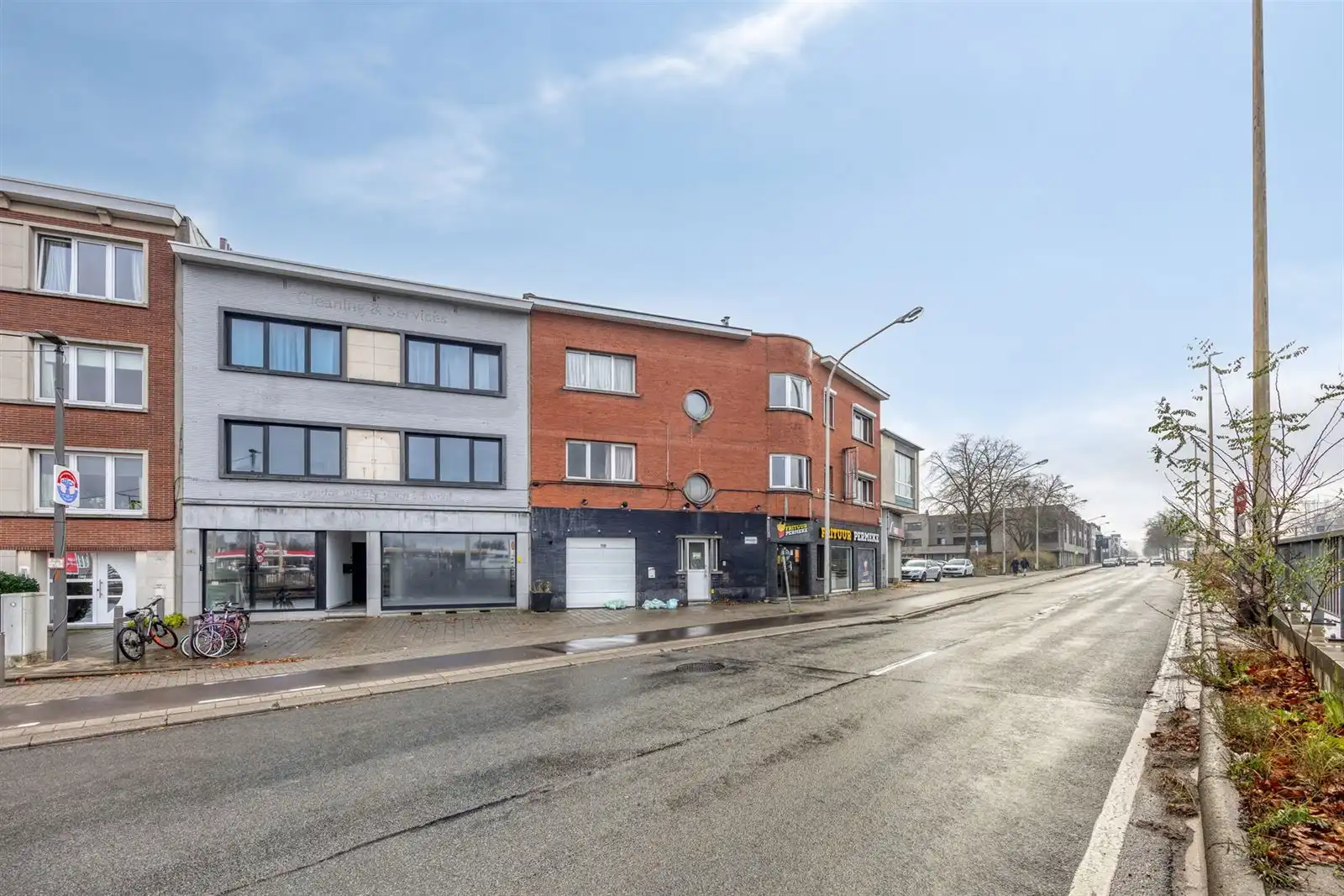 Hoofdfoto van de publicatie: Op te frissen 2slpk appt op strategische ligging 