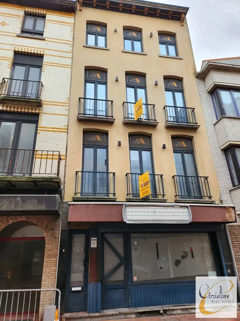 Hoofdfoto van de publicatie: Karaktervol investeringspand op topligging in Blankenberge 