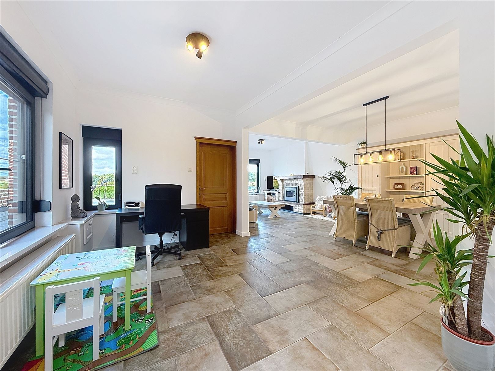 Ruime instapklare HOB, 4 slpks, garages, tuin, 16a 73ca foto 40
