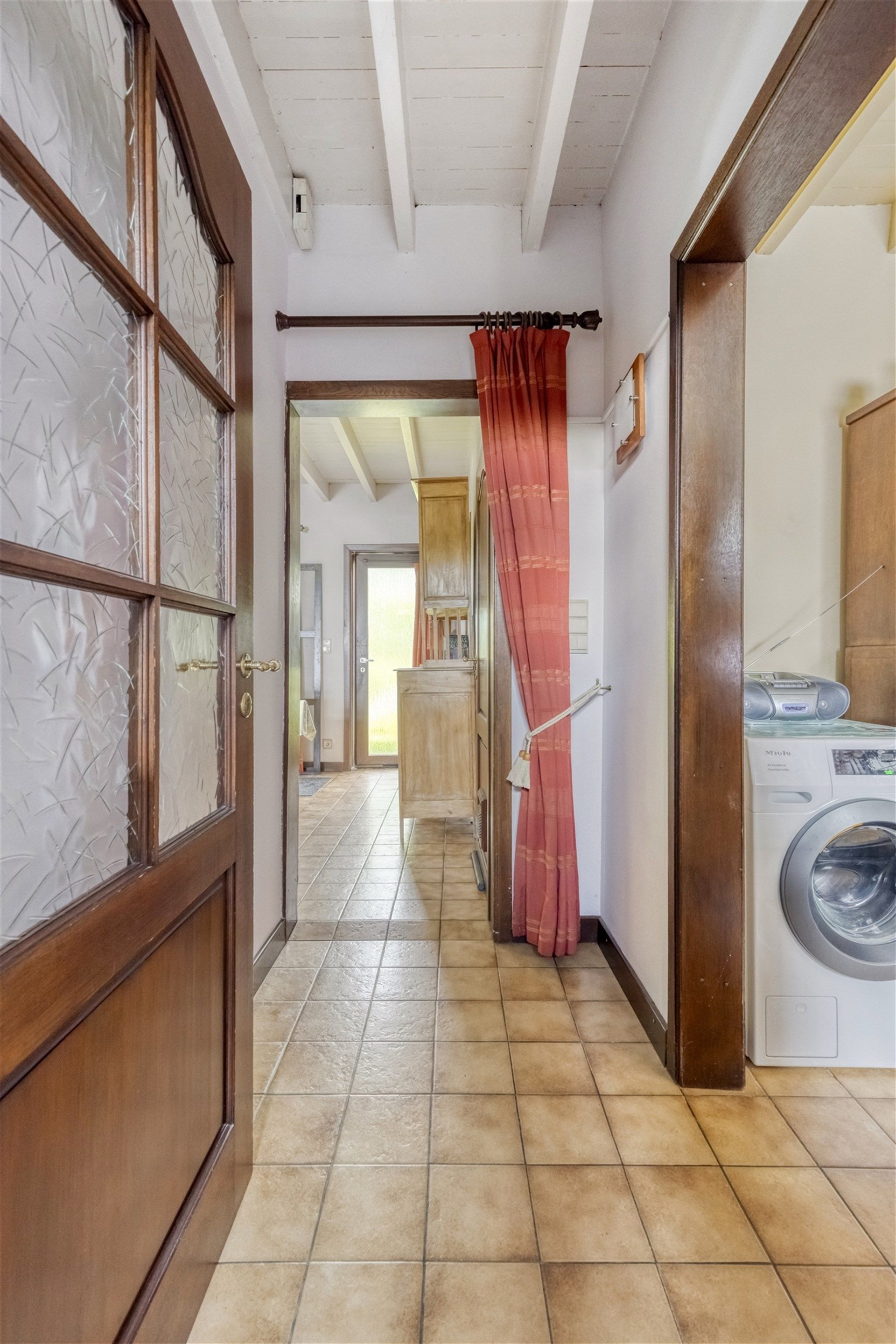 Ruime woning met groene tuin te koop in Oosterzele foto 7