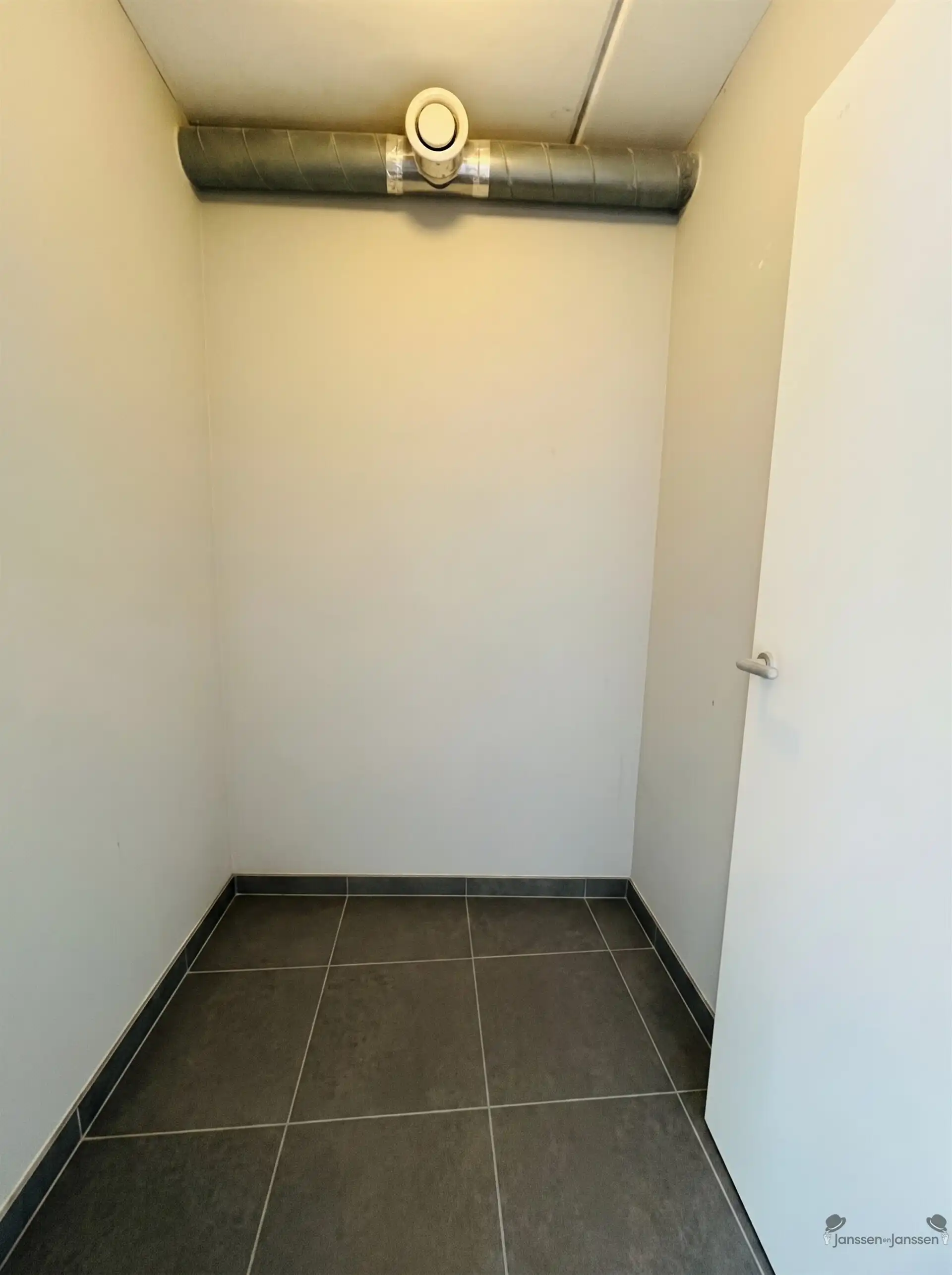 appartement met 2 slaapkamers & ruim terras foto 8