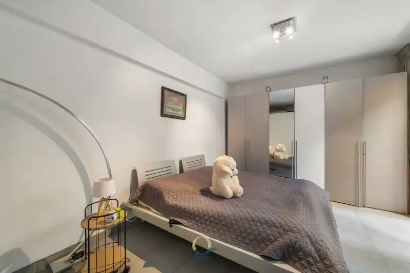 Instapklaar 1-slaapkamerappartement op wandelafstand van het strand en de vele winkels foto 13