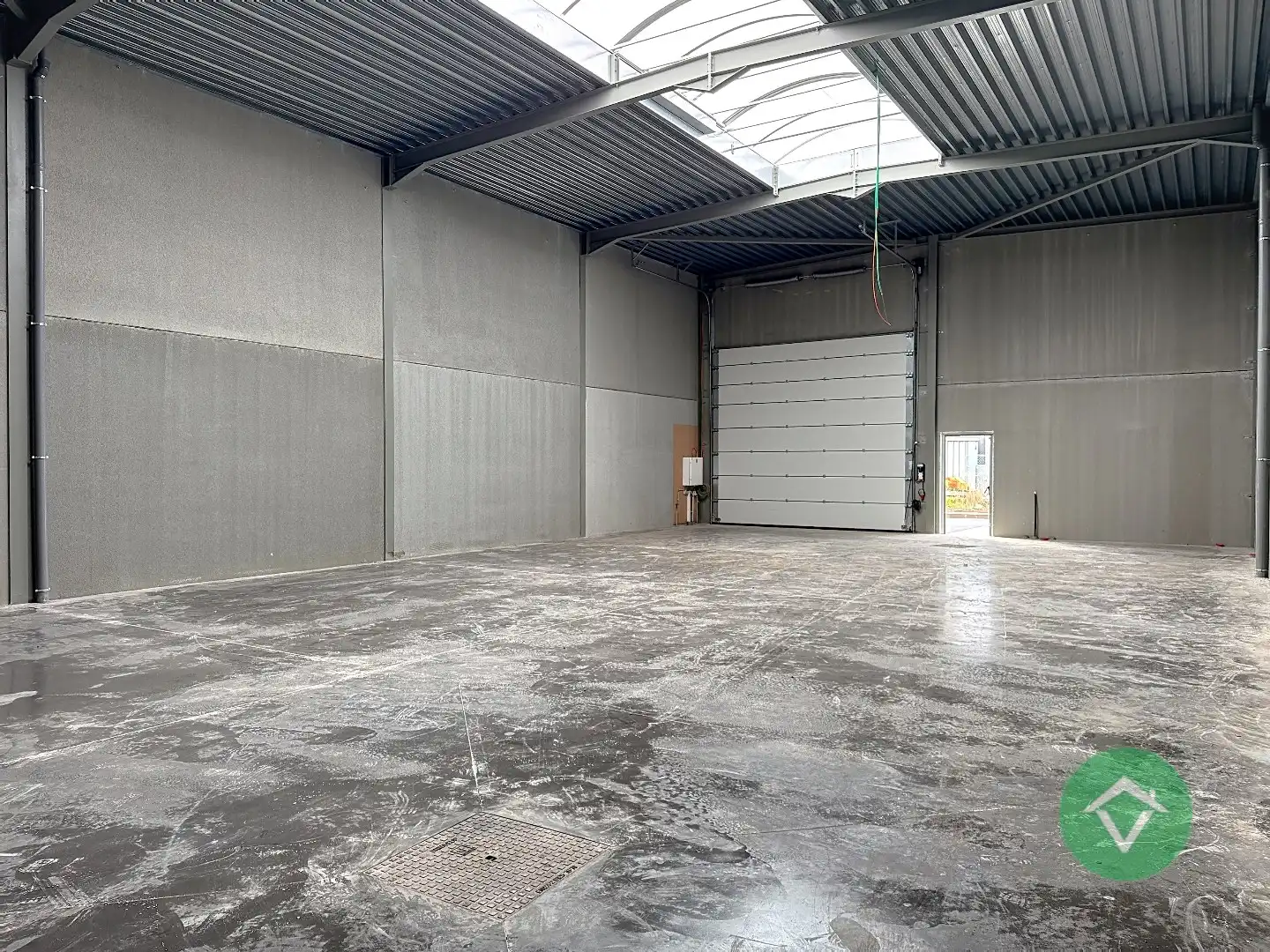 Nieuwbouw loods KMO-UNIT te koop – 256 m² met 1 parkeerplaats inbegrepen op de industriezone te Aartrijke foto 6
