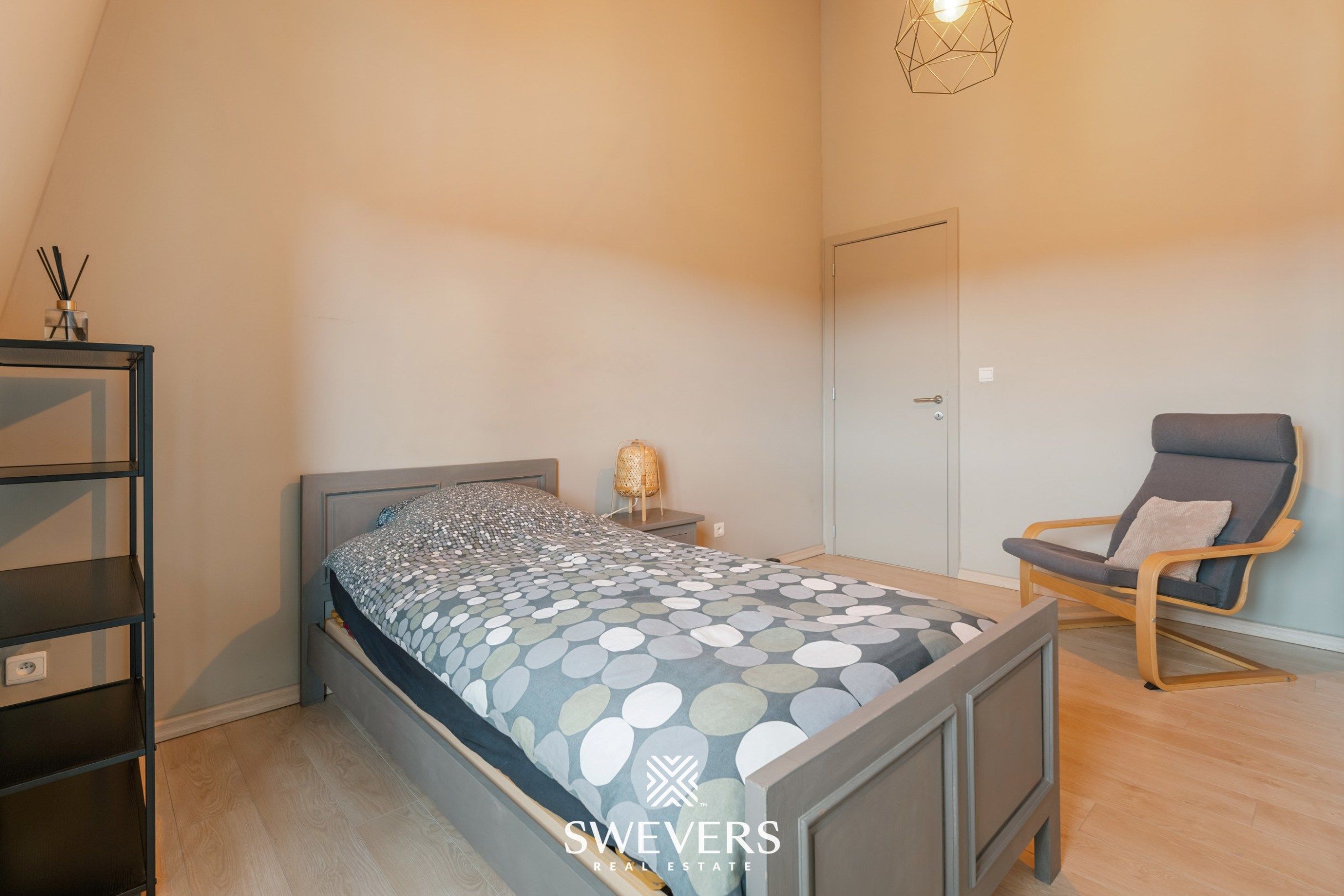 Instapklaar duplexappartement met 3 slaapkamers en ruim terras foto 18