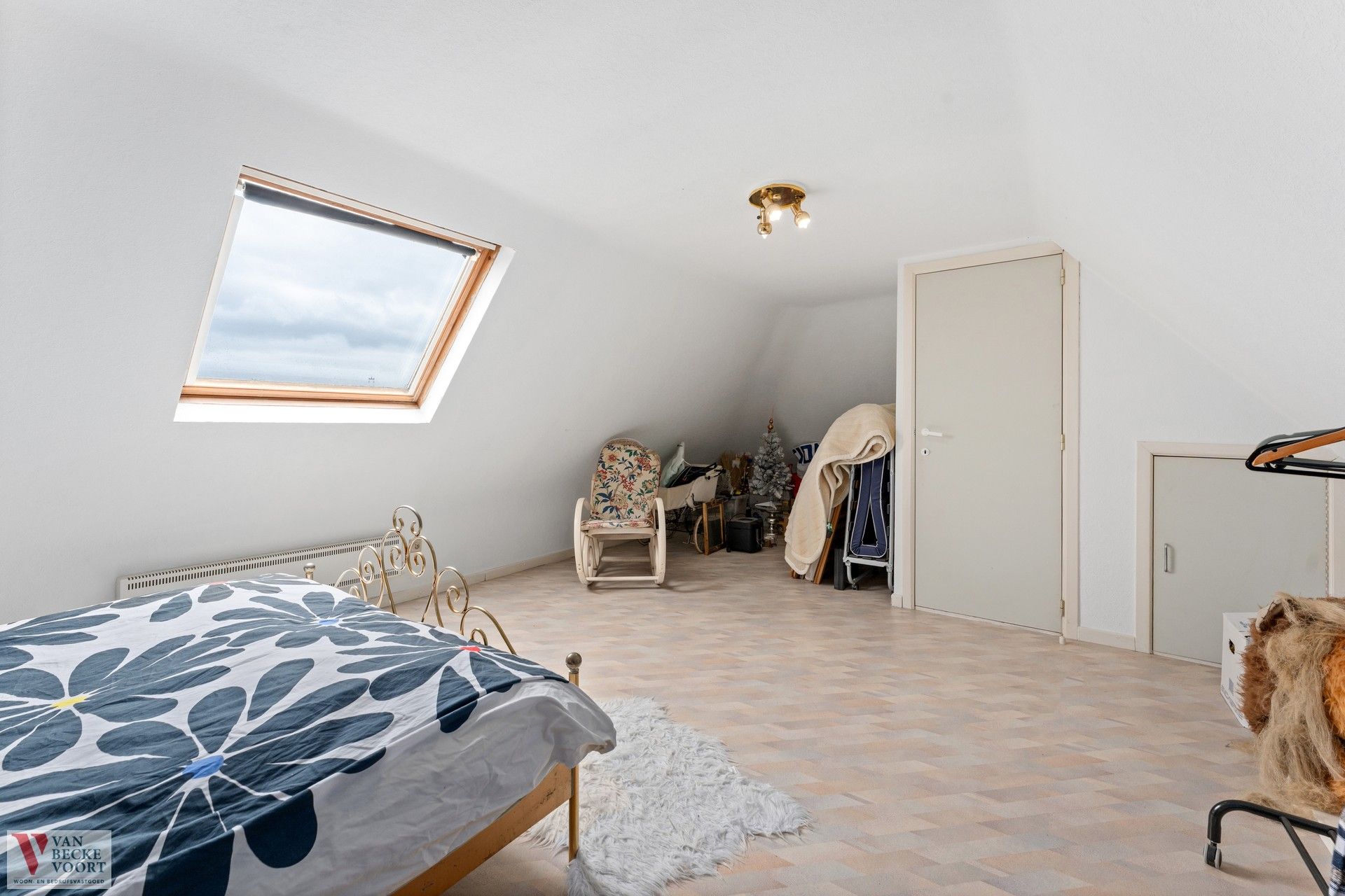 Halfopen woning opgedeeld in 2 units foto 19