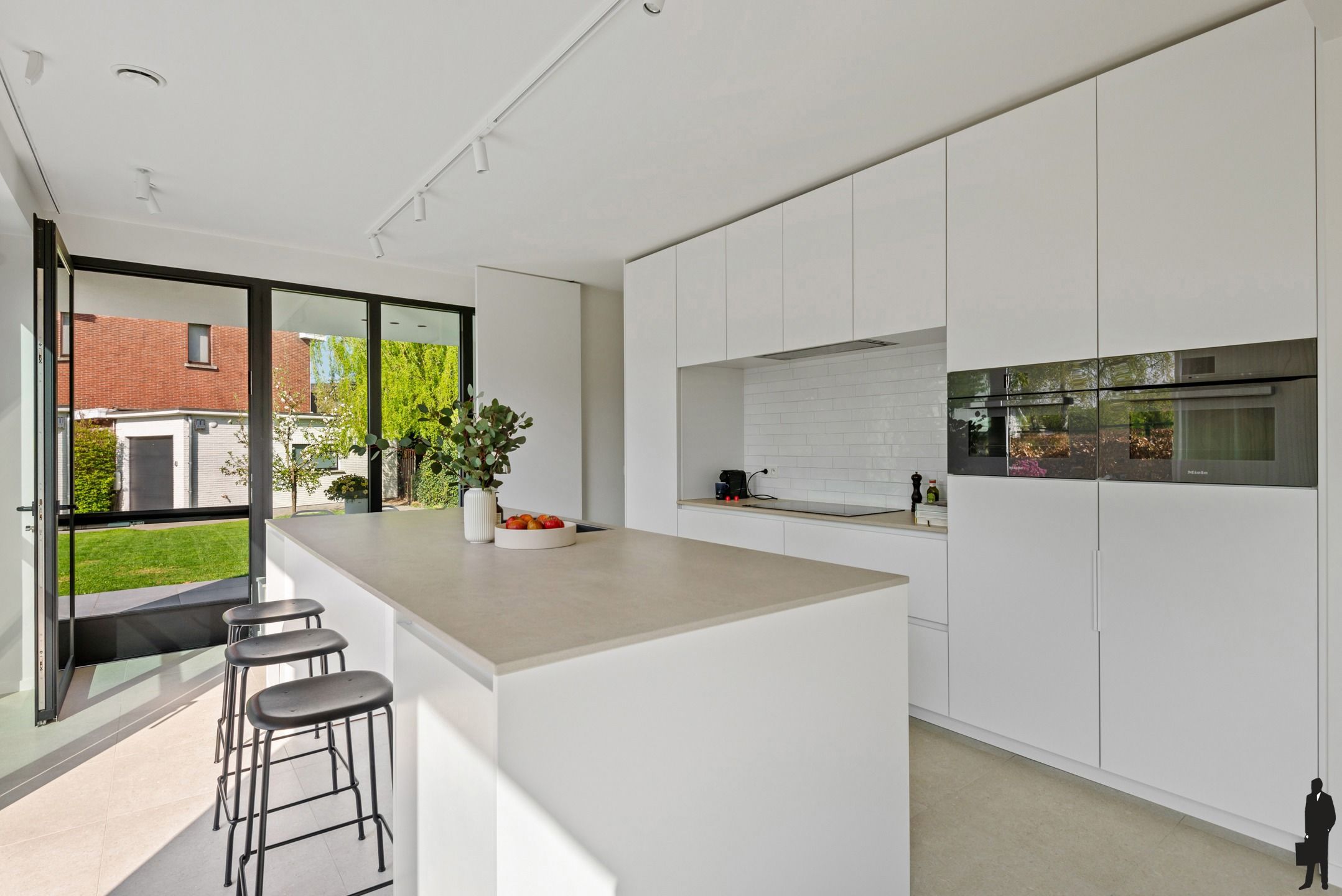 Energiezuinige woning met 4 slpks, 3 badkamers en ZW tuin foto 5