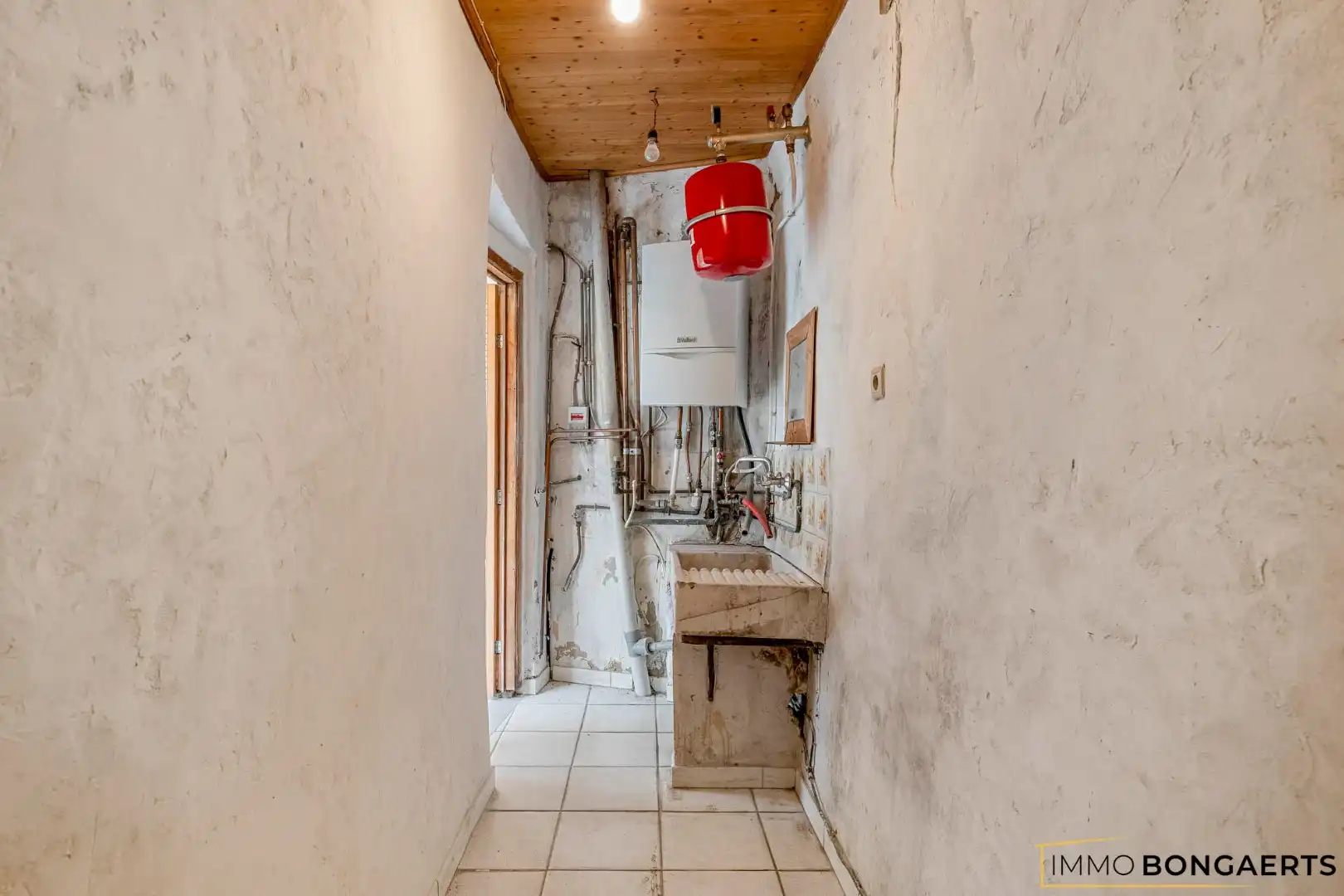Rustig gelegen woning met 4 slaapkamers foto 17
