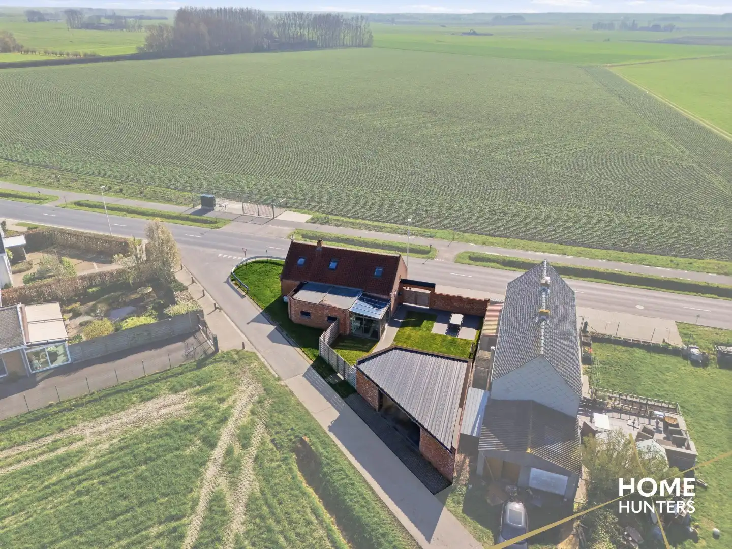 Instapklare hoekwoning in het rustige Leffinge! foto 22