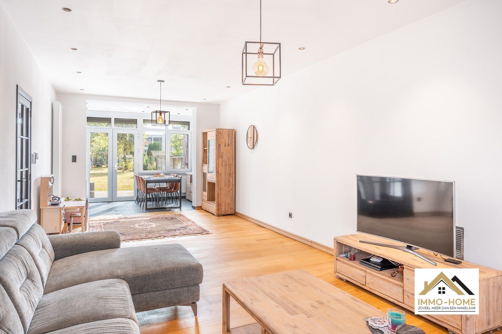 Vrijstaande volledig gerenoveerde woning met riante tuin te Oostakker foto 12