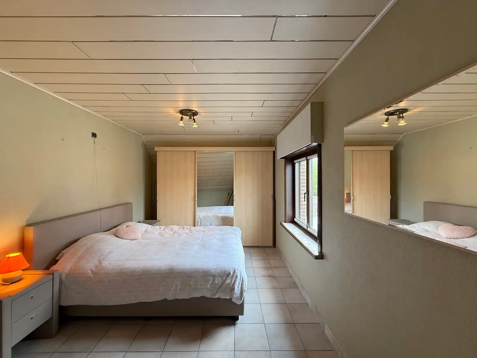 Villa met 4 slaapkamers en zongerichte tuin foto 17