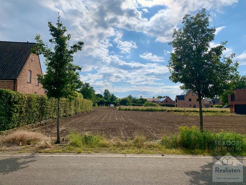 Bouwgrond - mooi perceel - dicht bij het centrum van HdS foto 2