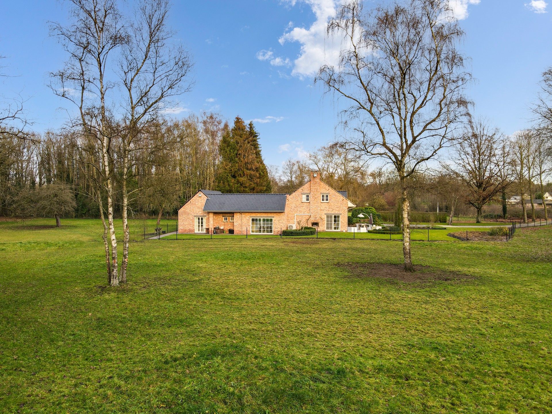 UNIEK LANDHUIS MET TOPLIGGING OP 2,55 HECTARE foto 13