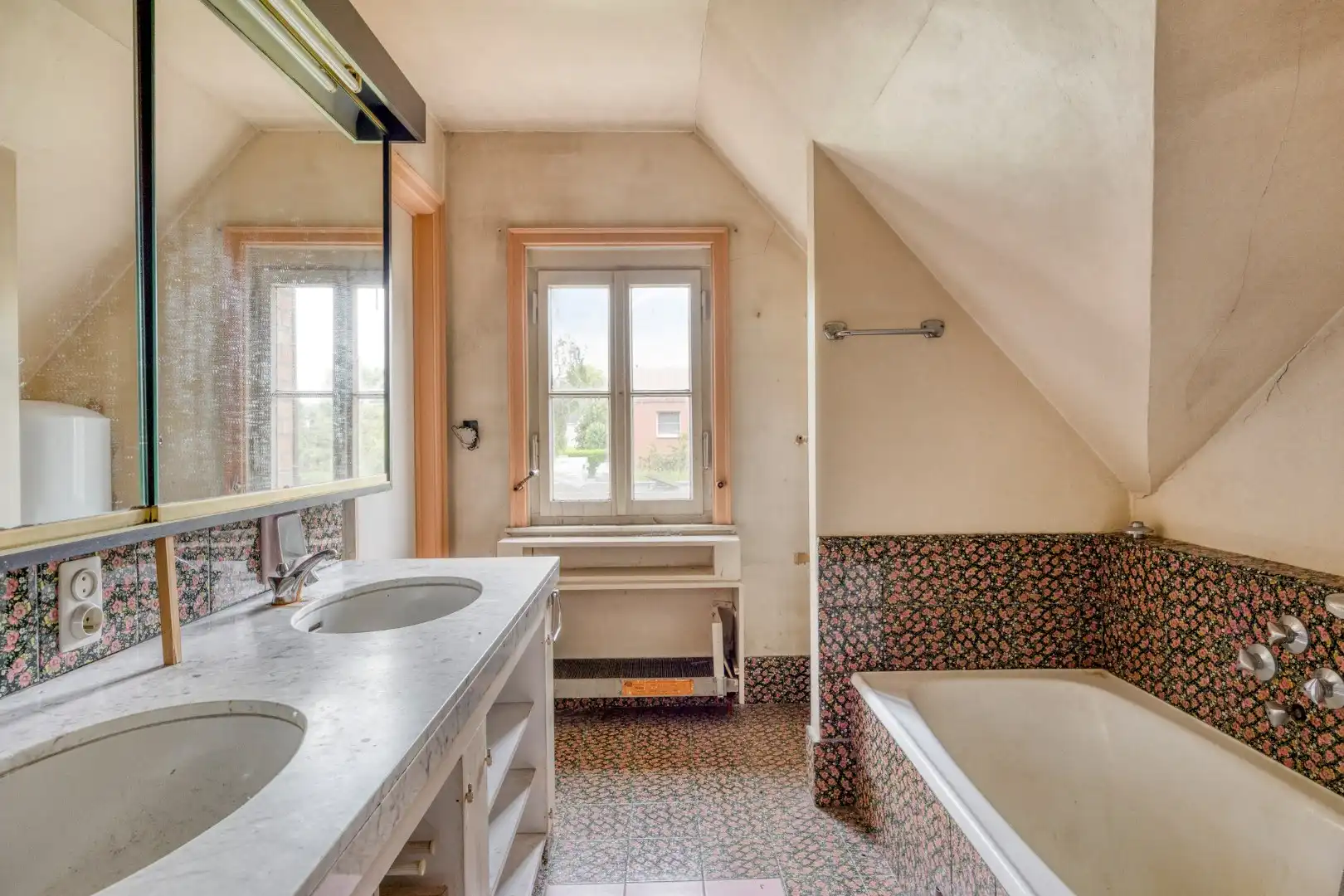 Te renoveren villa aan het kasteel ten Bogaerde foto 16