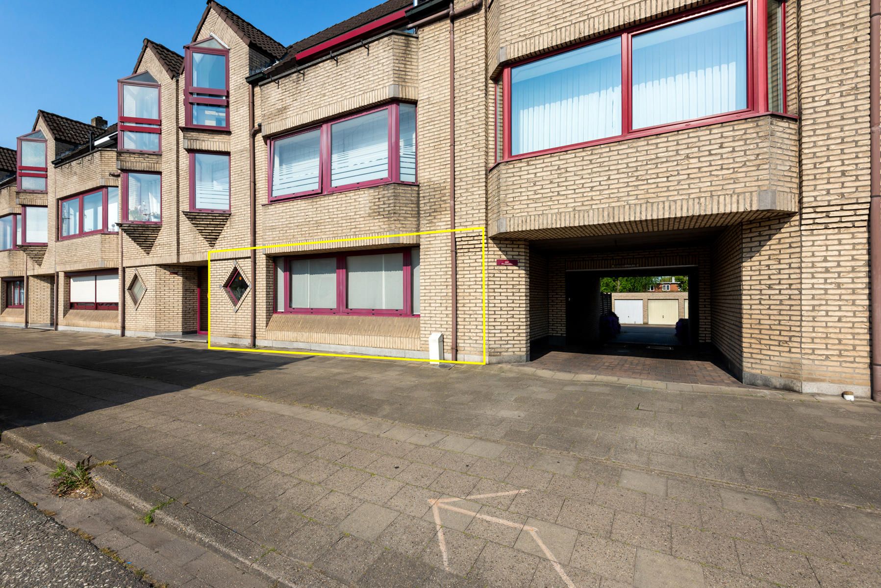 Gelijkvloers appartement met tuin en ondergrondse garagebox foto 2