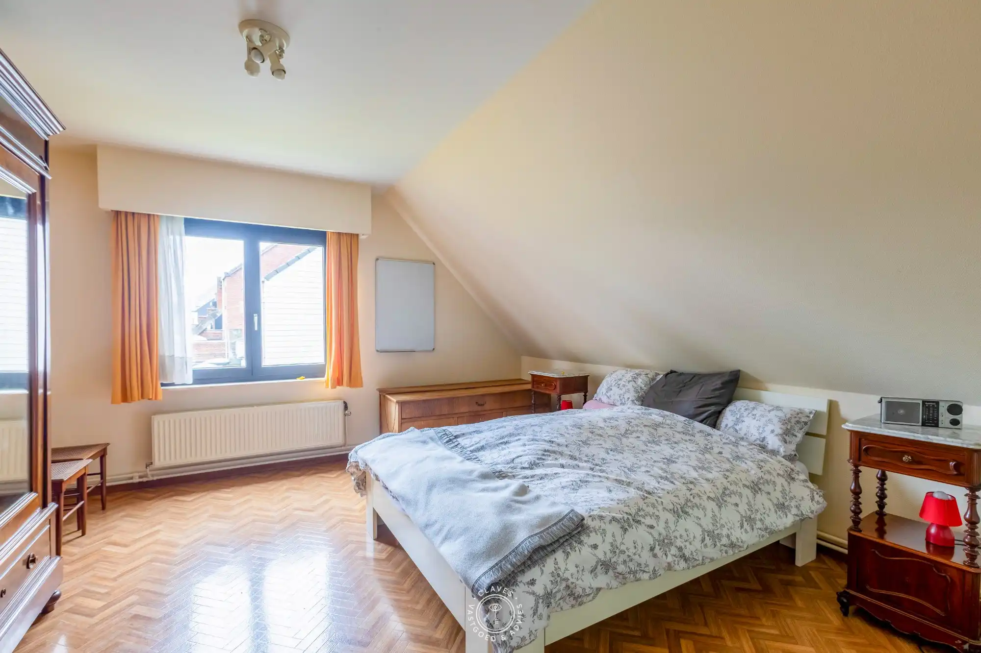 Solide gezinswoning met royale volumes foto 18