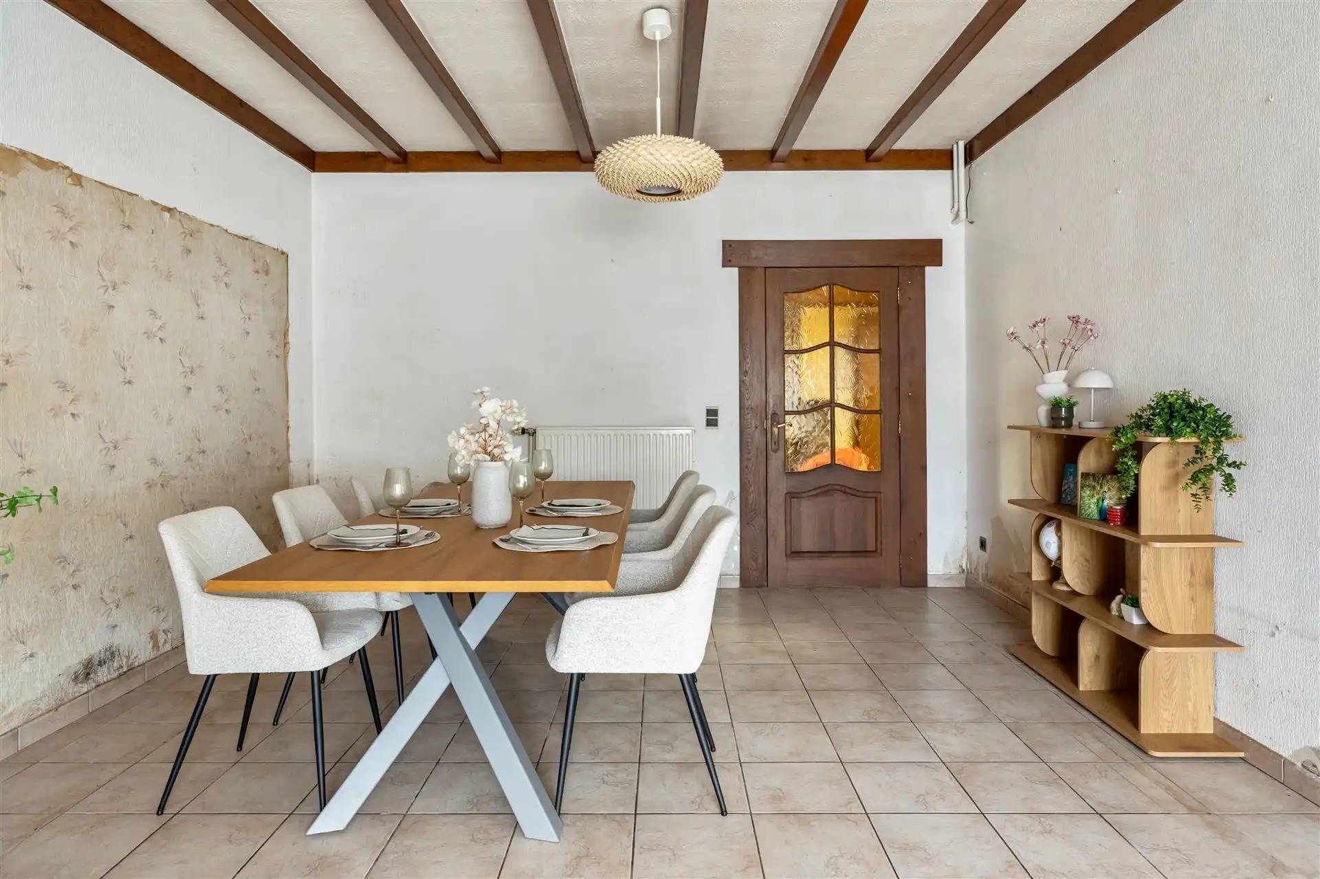 Renovatiewoning met garage en tuin. foto 7