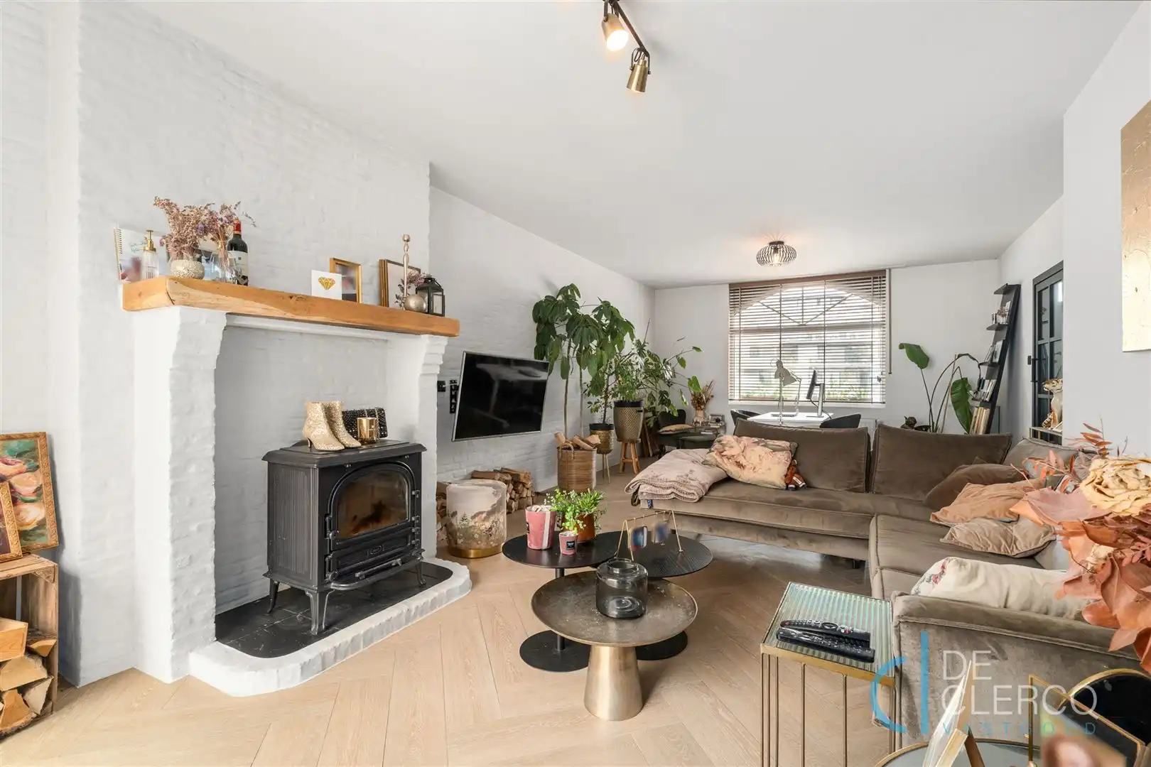 Instapklare woning te koop in centrum Lochristi!  foto 2