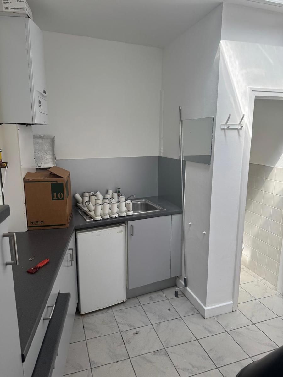 Commerciële ruimte te huur foto 6