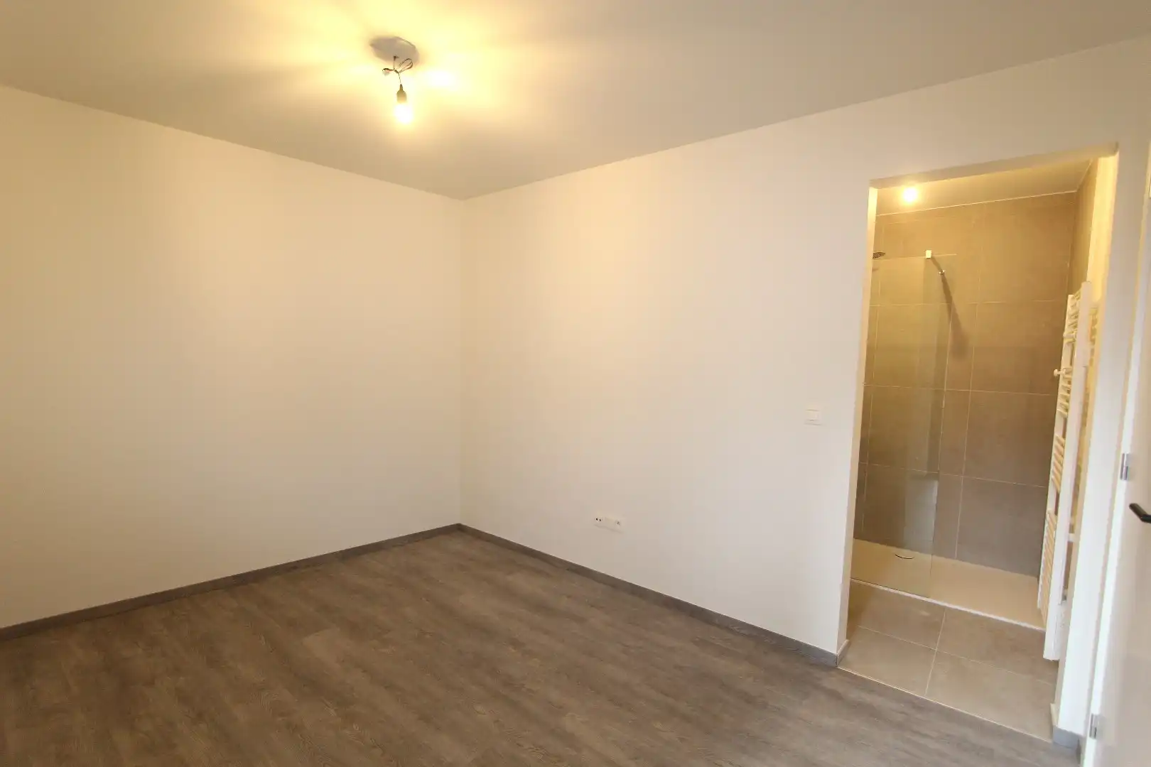 GELIJKVLOERS NIEUWBOUW APPARTEMENT MET TERRAS foto 7