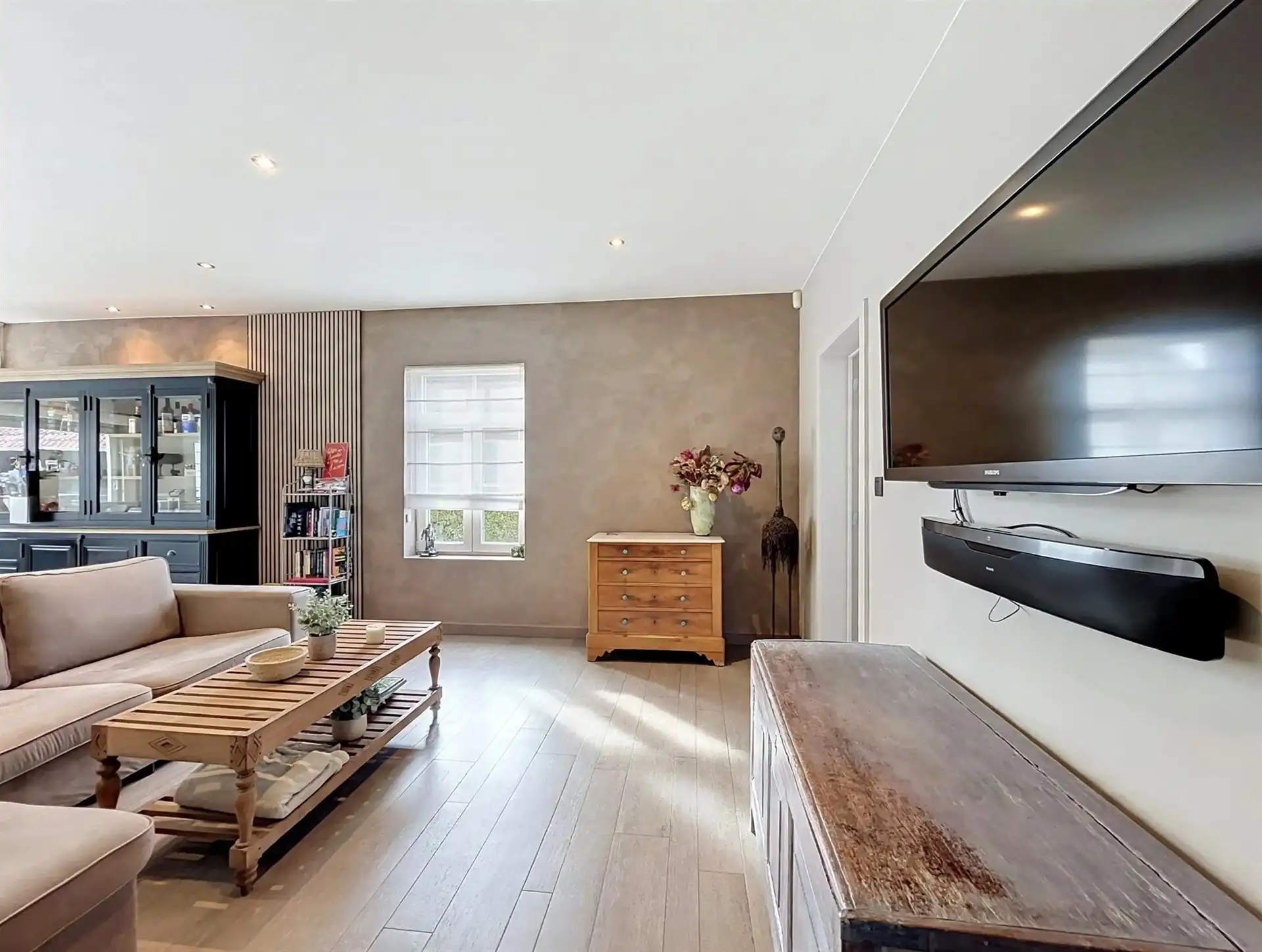 Energiezuinge open bebouwing met 5 slaapkamers, magazijn, zwemvijver en poolhouse op perceel van 1188m² foto 10