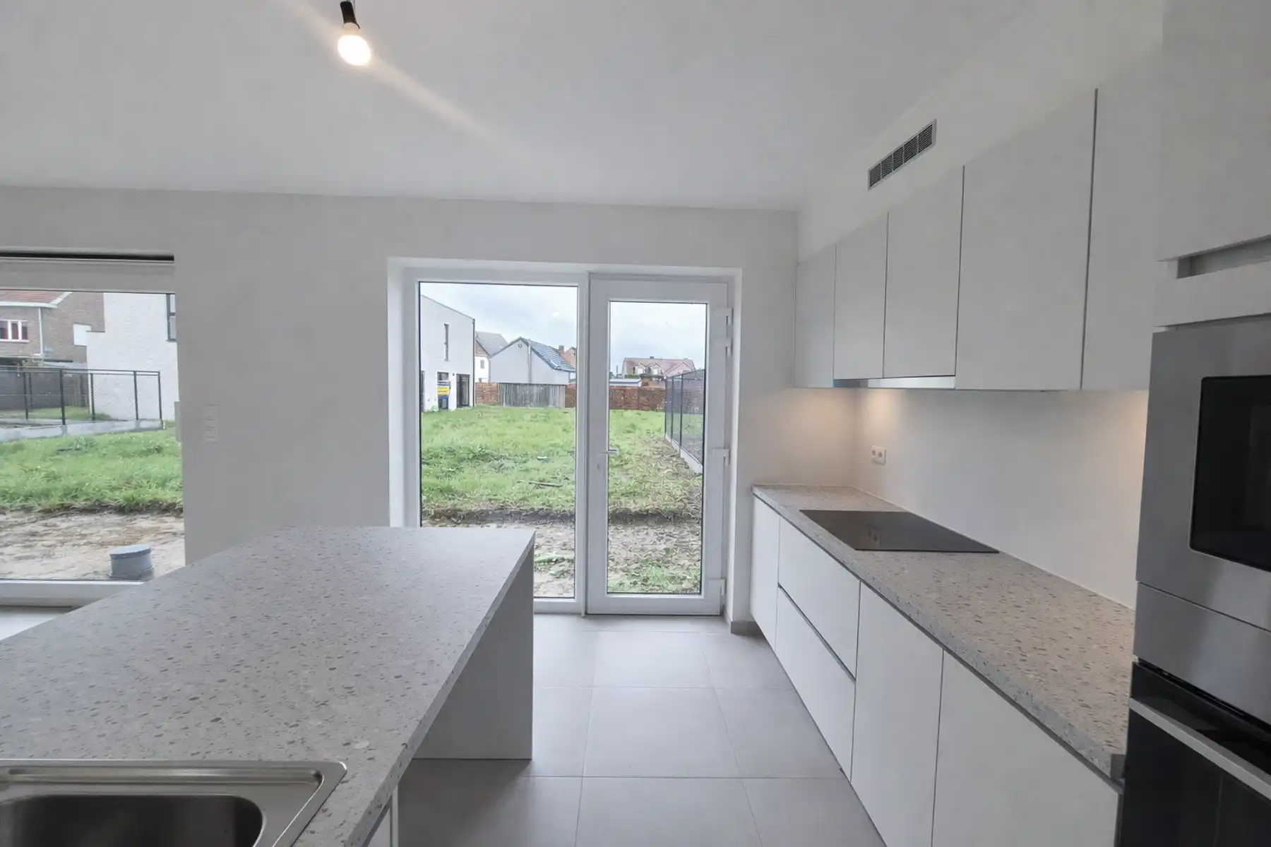 Goed gelegen gesloten bebouwing op rustige ligging in Opwijk foto 8