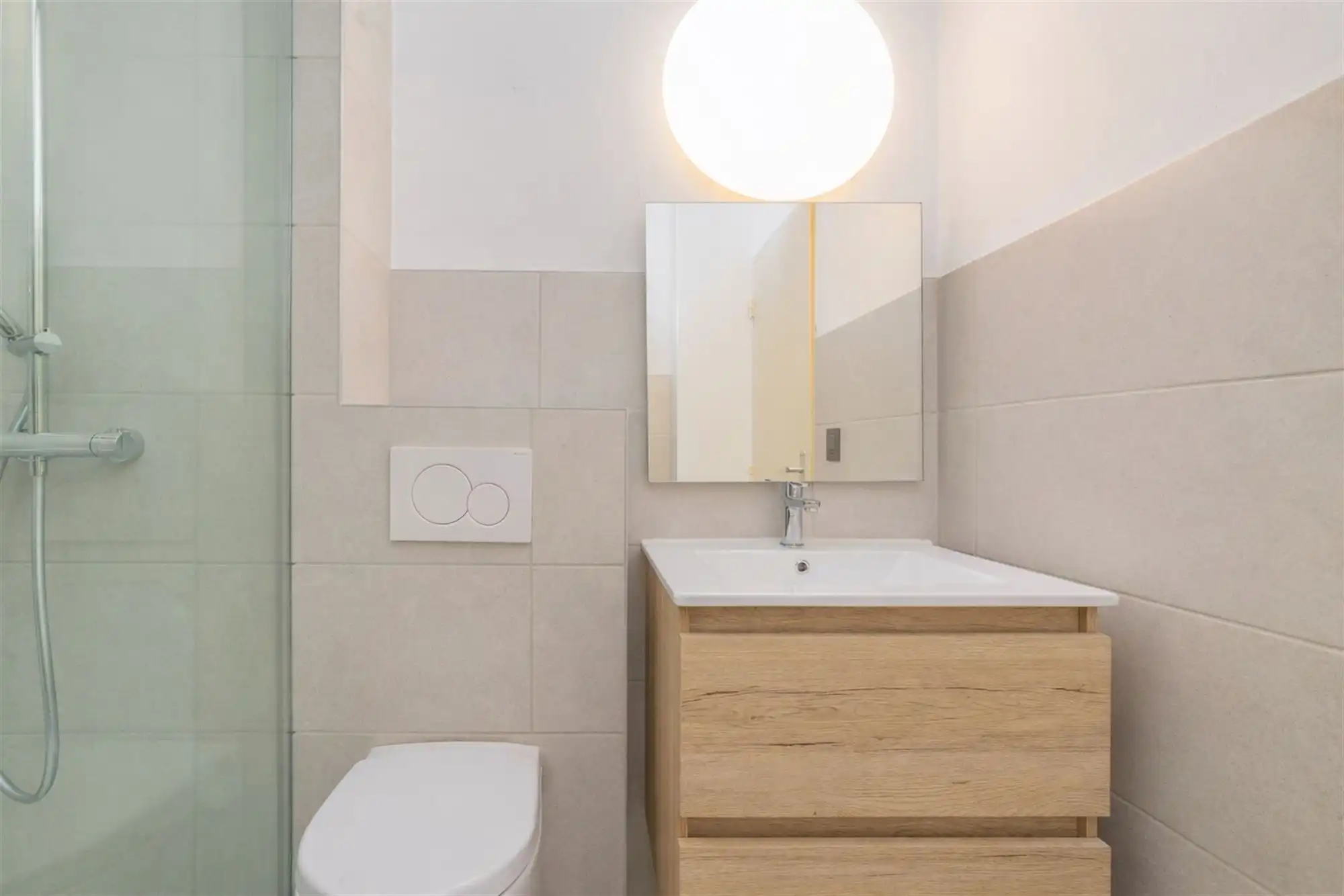 Volledig gerenoveerde (2025) studio aan het Operaplein foto 5