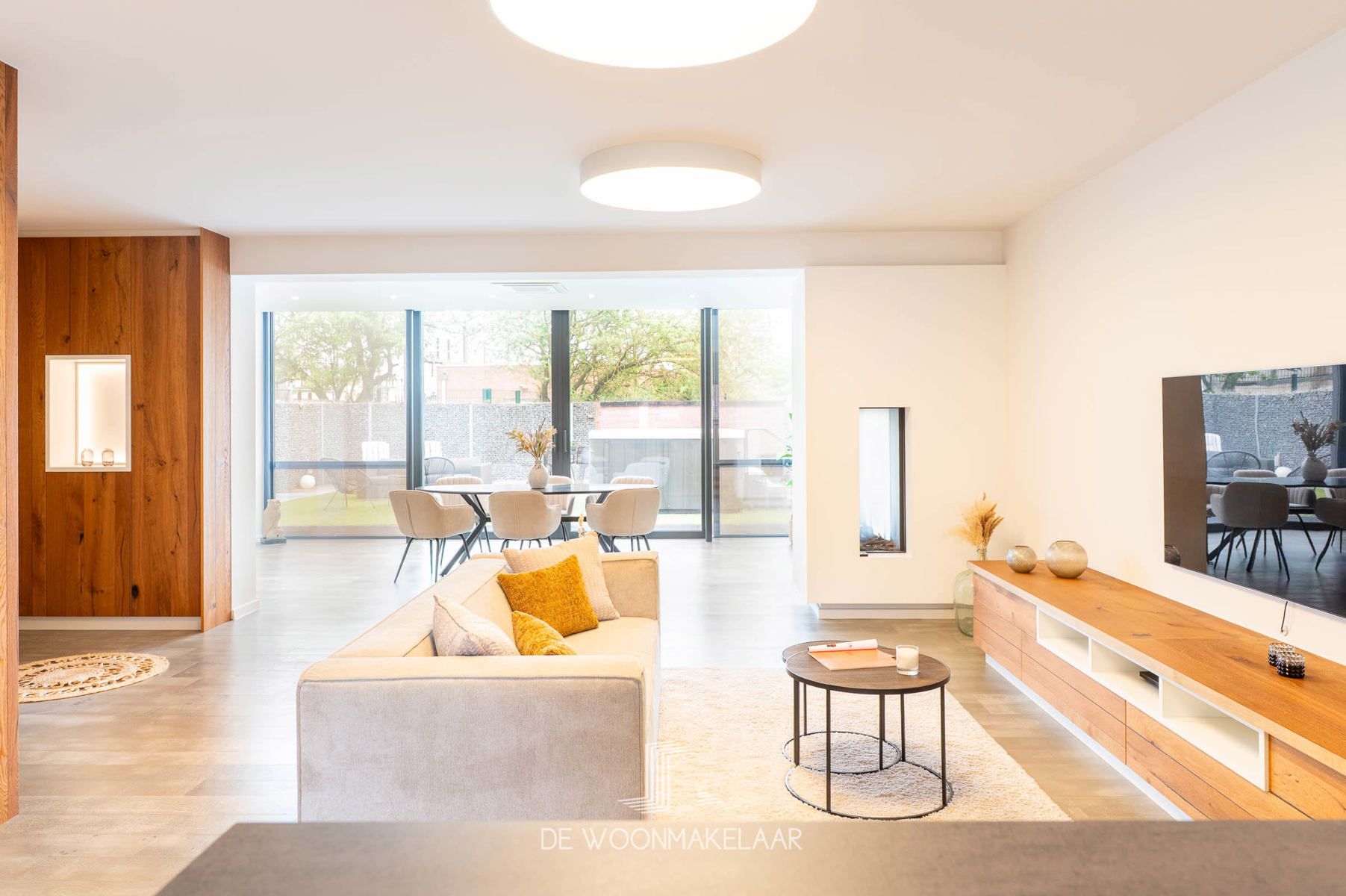 Luxeuze en ruime HOB met 4 slaapkamer en tuin met zwemspa foto 2
