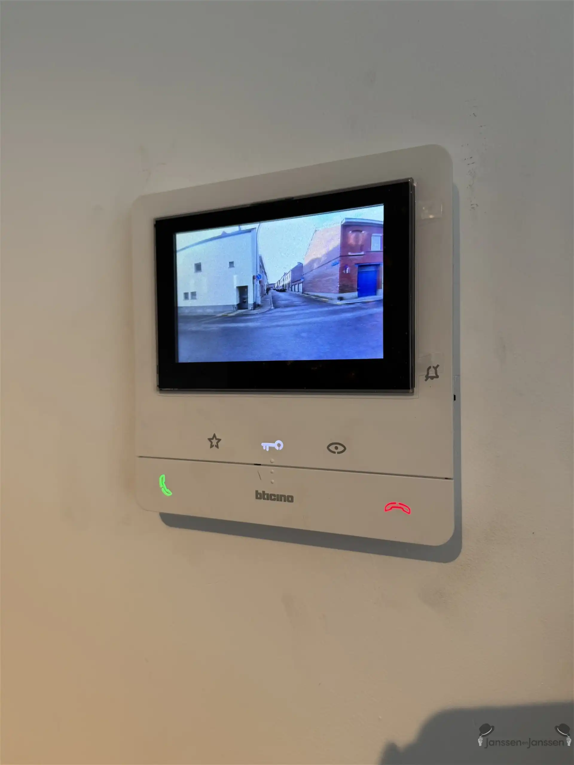 Luxe studentenkamer met eigen sanitair en toegang tot het gemeenschappelijk terras foto 13