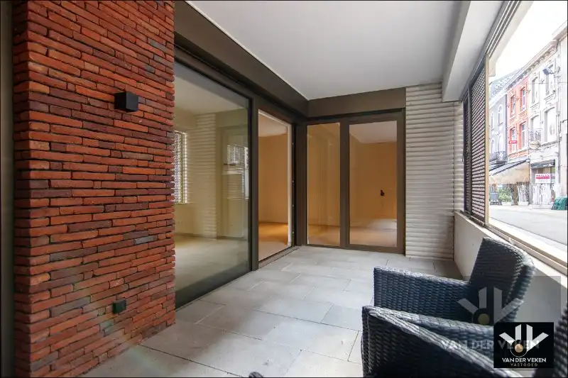 RECENT 2-SLPK SERVICEFLAT IN HET HART VAN HASSELT MET GUNSTIG RENDEMENT foto 8