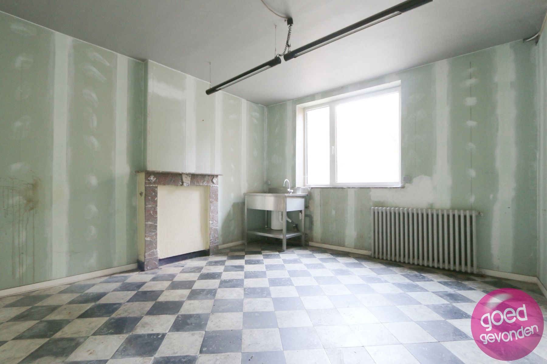 HANDEL MET WOONST - TERRAS - TUIN - CENTRALE LIGGING  foto 11