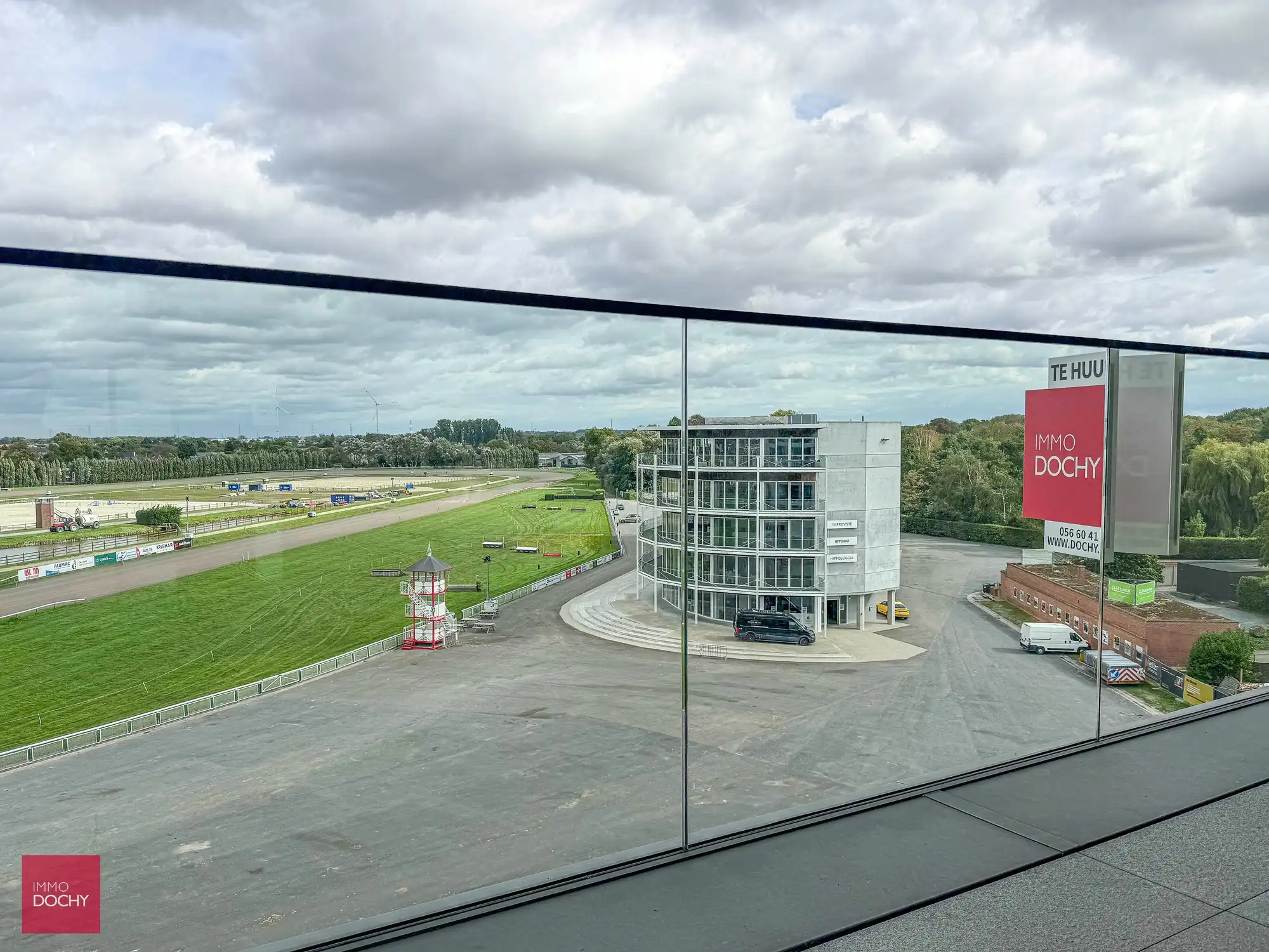 Prachtig instapklaar recent appartement aan Hippodroom | Holstraat foto 11