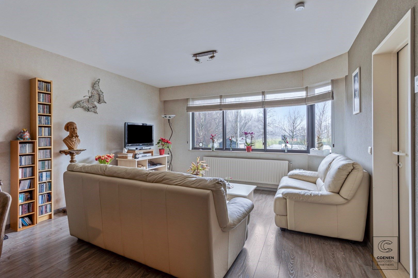 Instapklaar appartement van 82m², 2 slaapkamers én terras te Ekeren!  foto 3