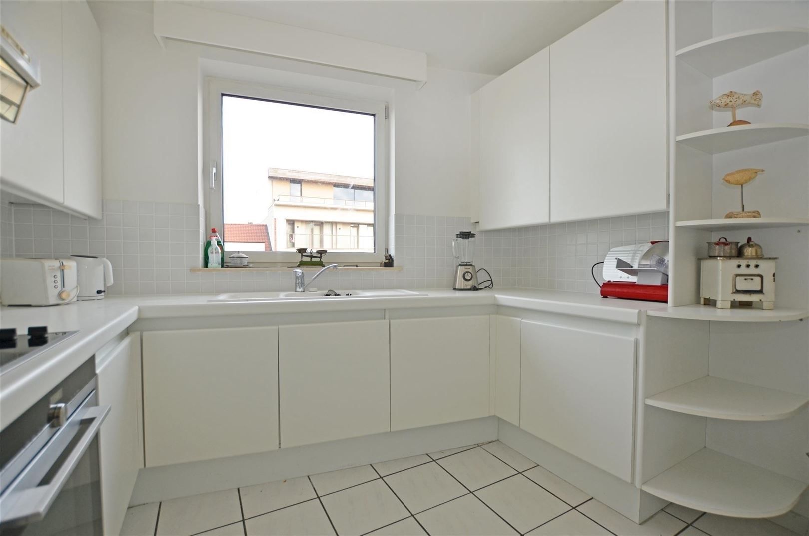 Ruim twee-slaapkamerappartement aan de Kleine Ring van Hasselt  foto 8