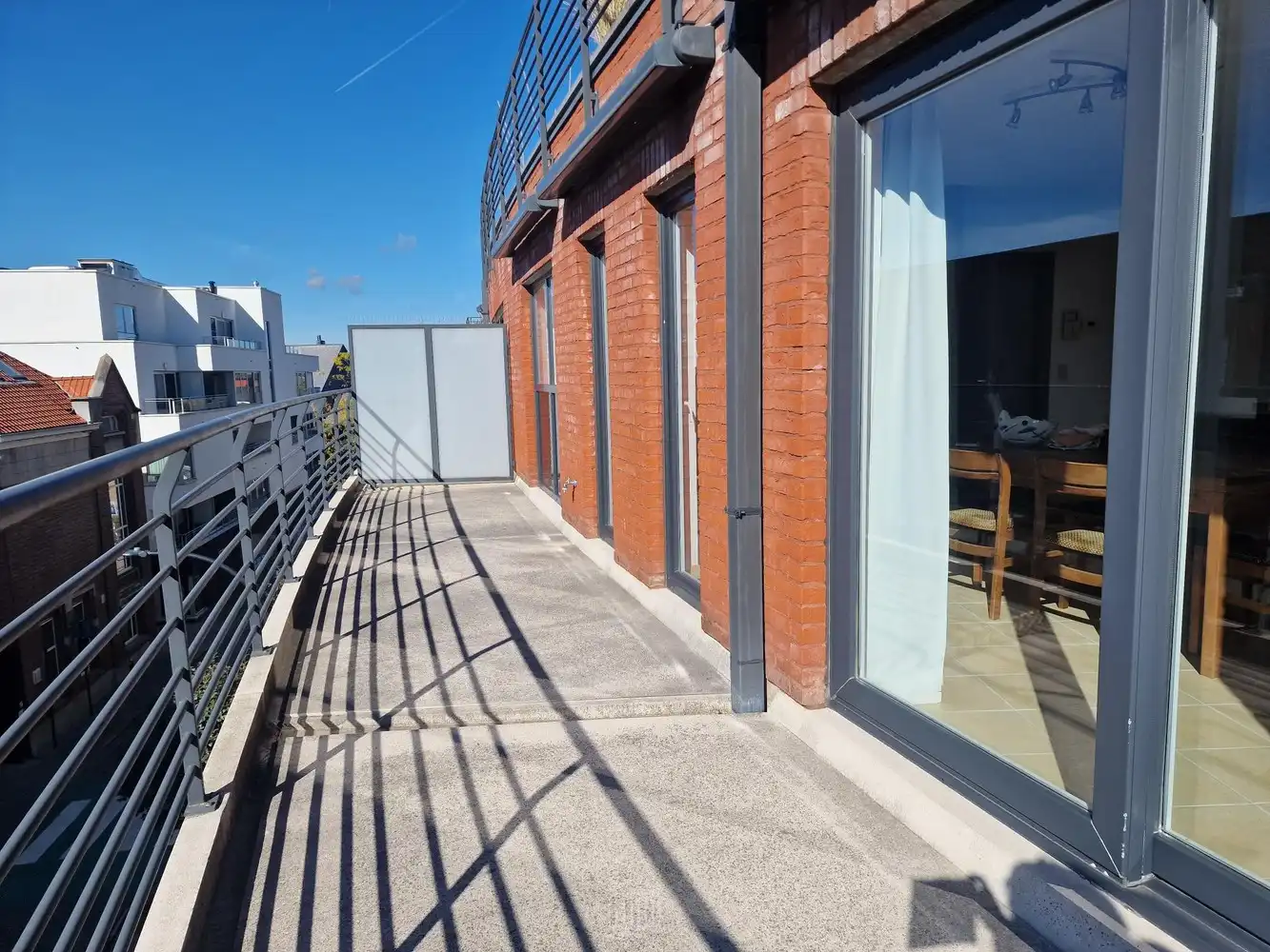 Ruim (126m²) en lichtrijk appartement met 3 slaapkamers, 2 terrassen in het stadscentrum! foto 12