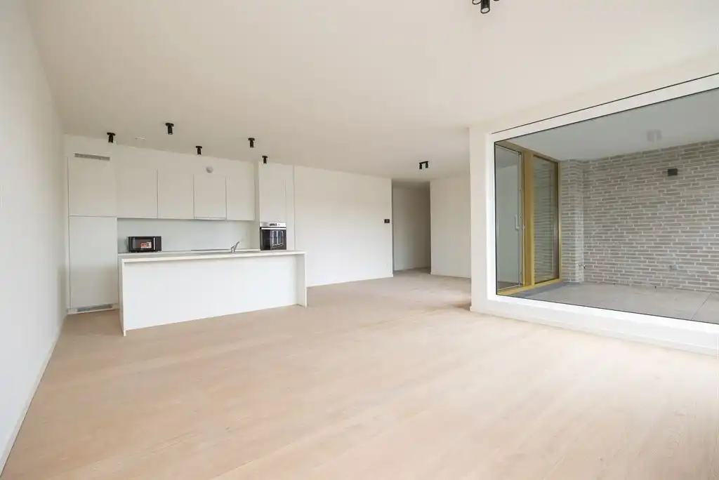 Ruim 3-slaapkamer appartement met luxe afwerking foto {{pictureIndex}}