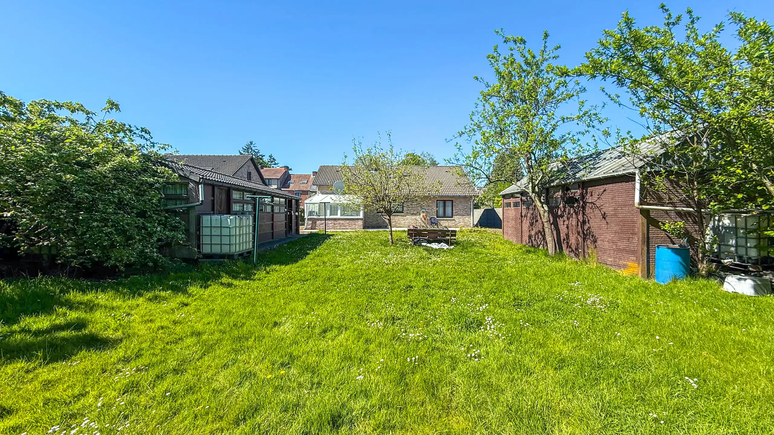 Instapklare bungalow met 5 slpks op toplocatie in Heusden! foto 36