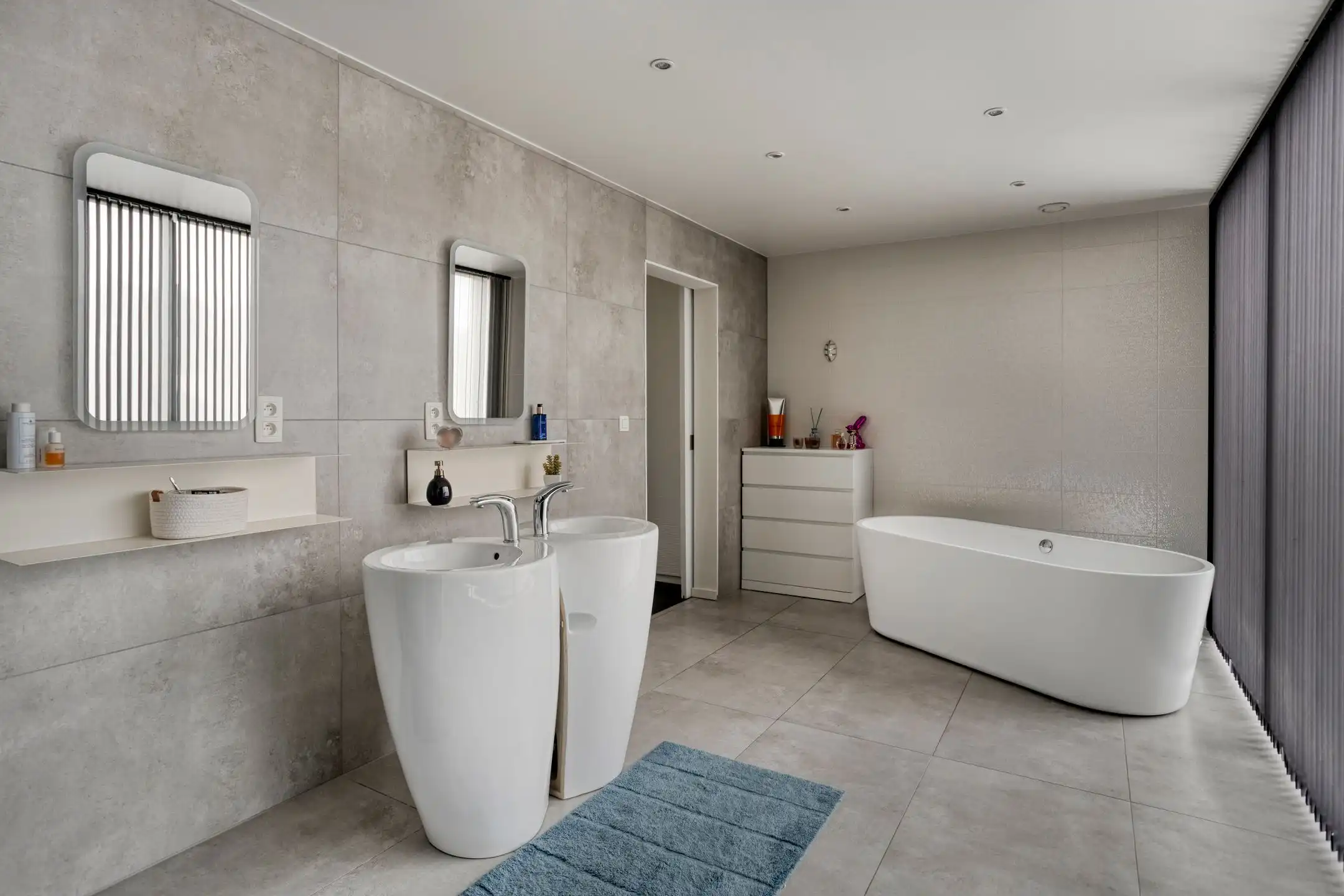 Moderne, stijlvolle villa met private praktijkruimte foto 20