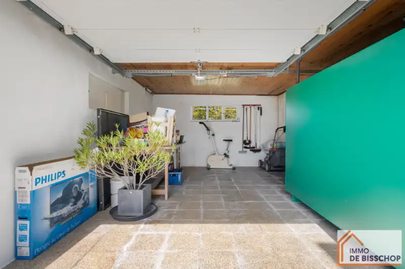 Karaktervolle woning met 3 slaapkamers, grote tuin en garage foto 17