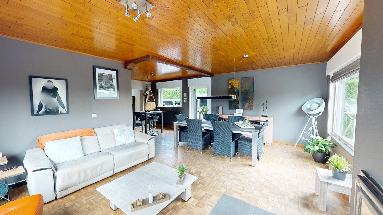 Gerenoveerde woning met bijgebouw en prachtige tuin – Ideaal voor rustzoekers of ondernemers! foto 2