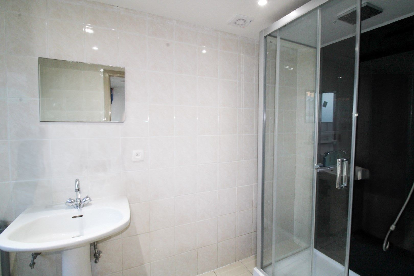 Instapklare woning met tuin en energielabel B op toplocatie in Temse! foto 5