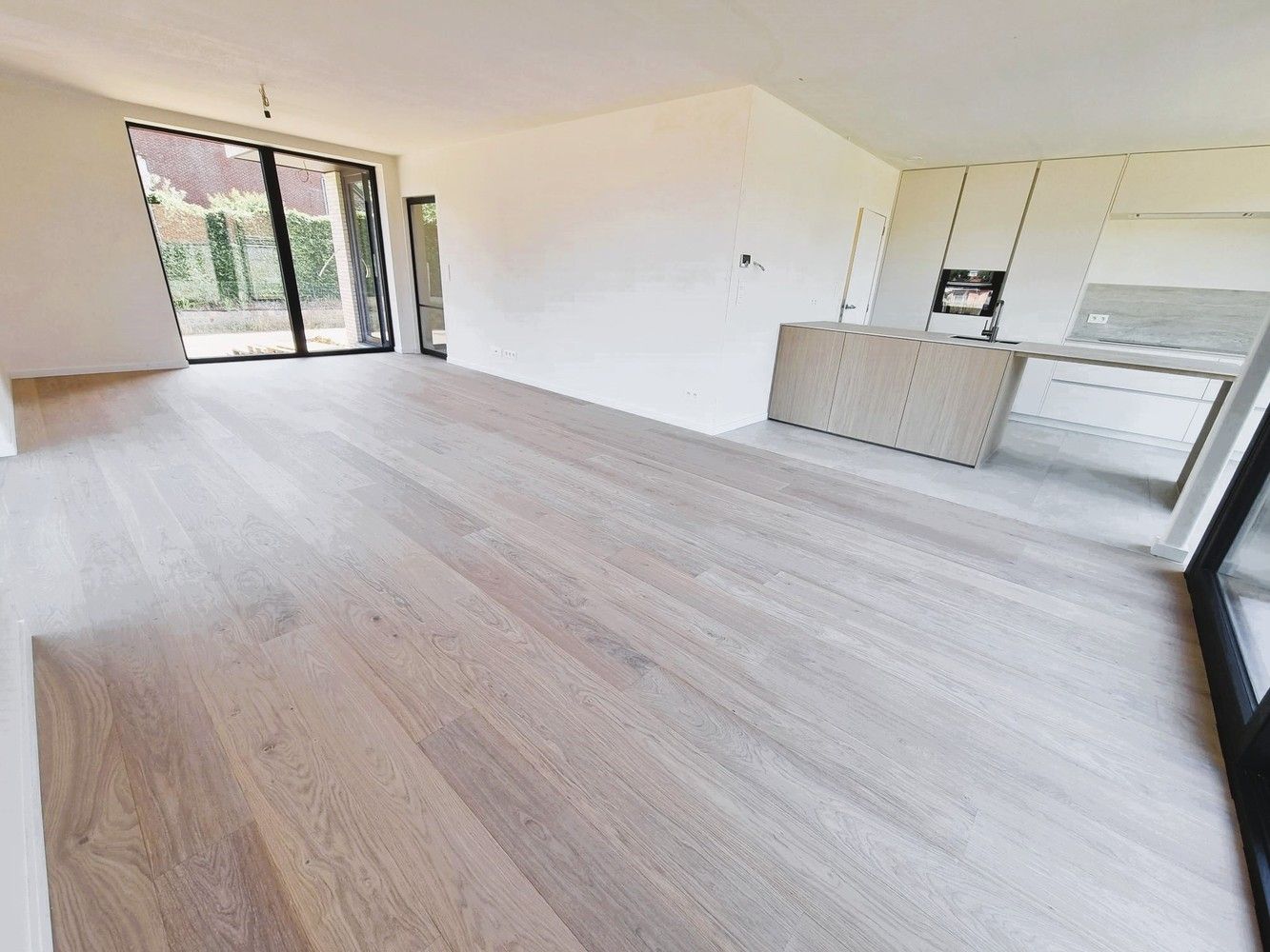 Prachtig, volledig afgewerkte nieuwbouw woning. Rustige ligging. foto 2