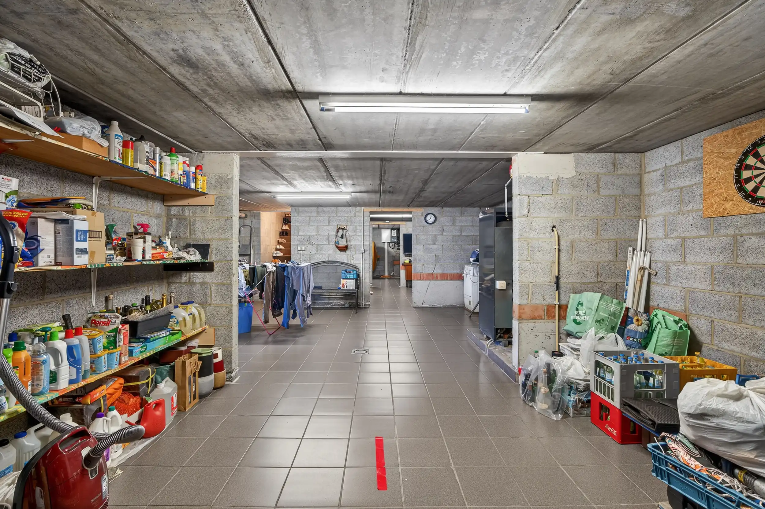 Handelshuis met loods op toplocatie foto 18